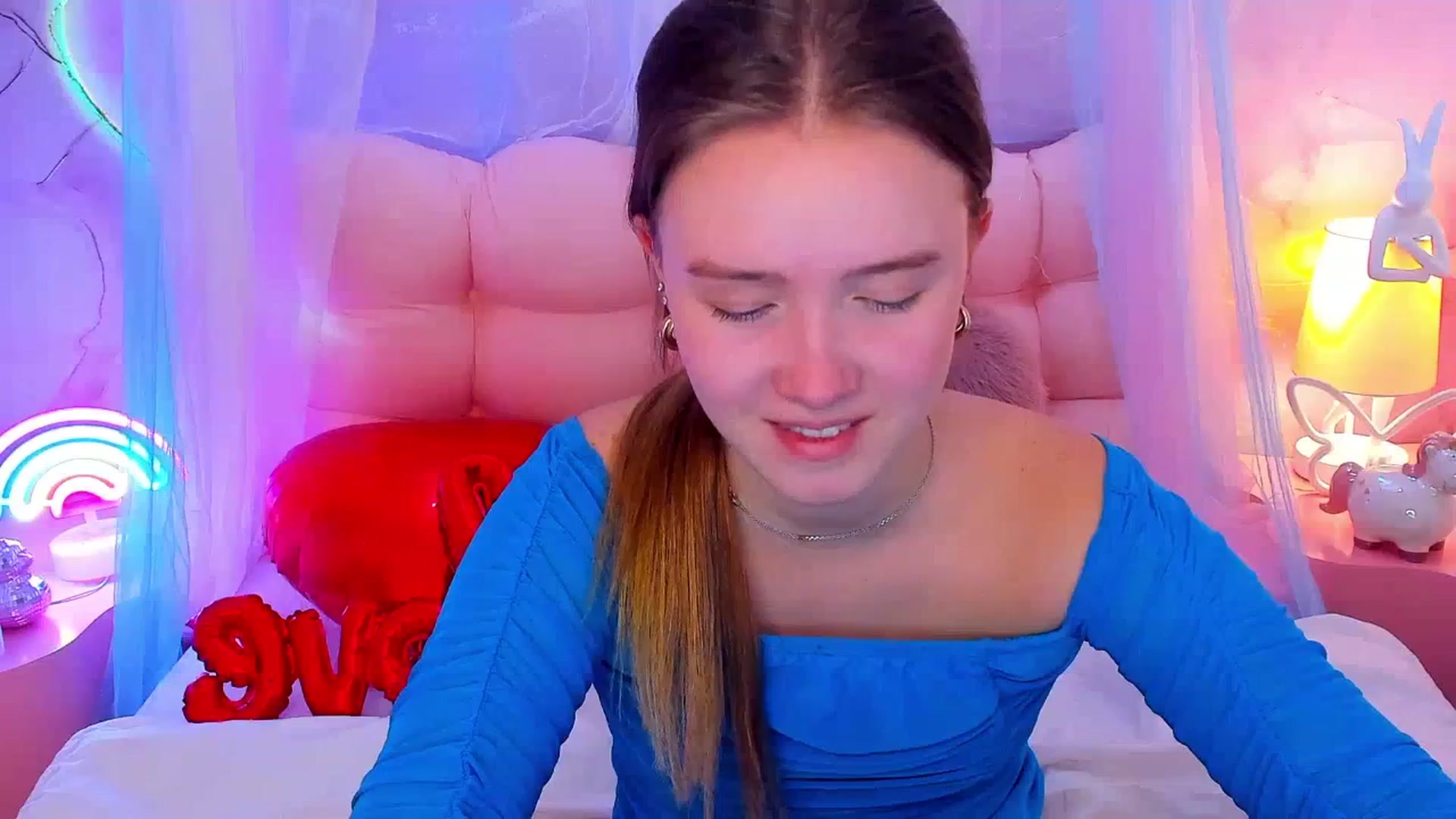 Gallery image thumbnail from Beatrizz's myfreecams stream on, 02/20/2026, 11:18 image 6 of 20