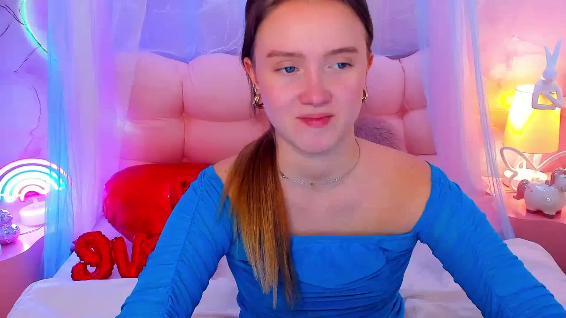 Gallery image thumbnail from Beatrizz's myfreecams stream on, 02/20/2026, 11:18 image 3 of 20