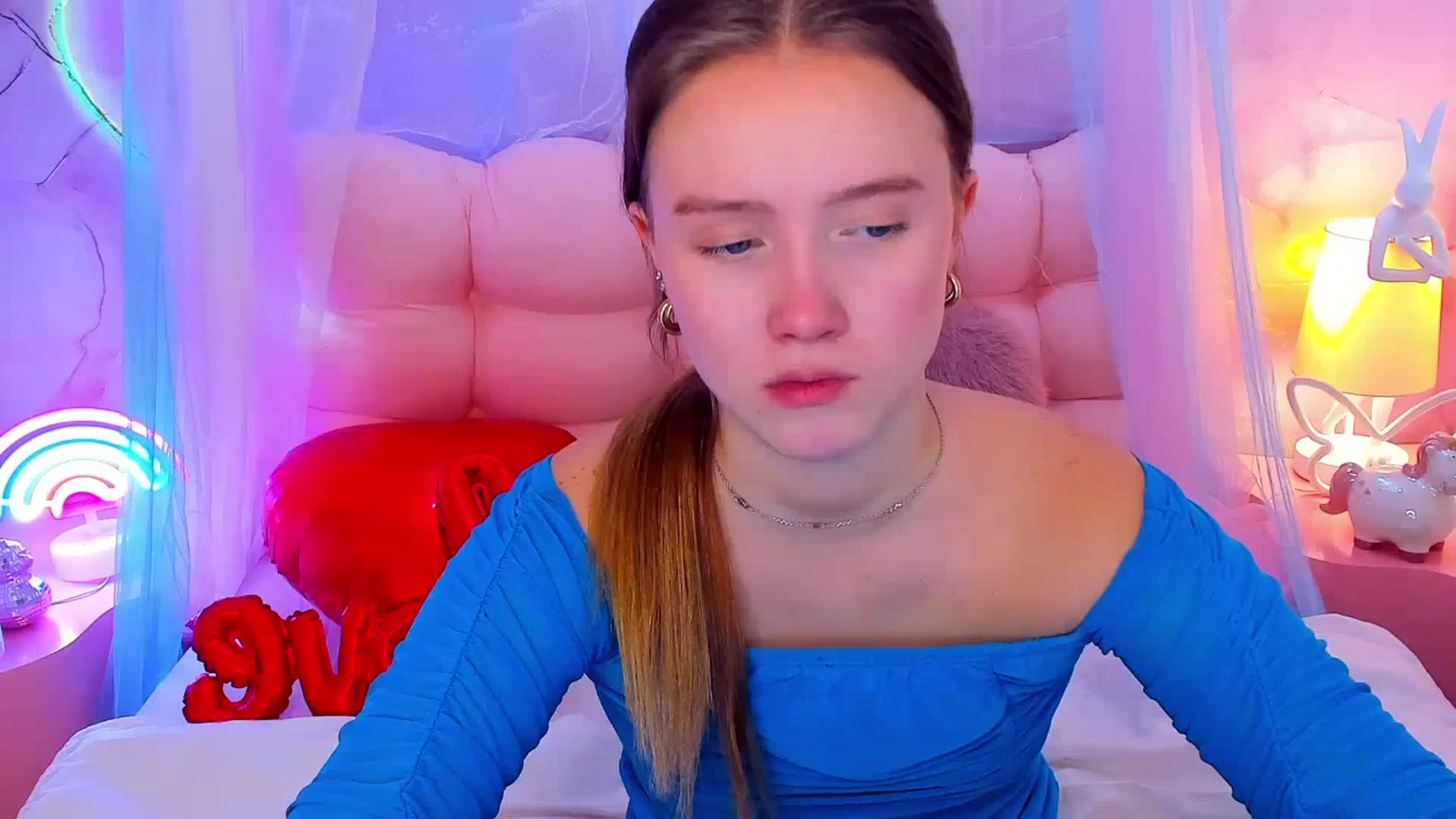 Gallery image thumbnail from Beatrizz's myfreecams stream on, 02/20/2026, 11:18 image 1 of 20