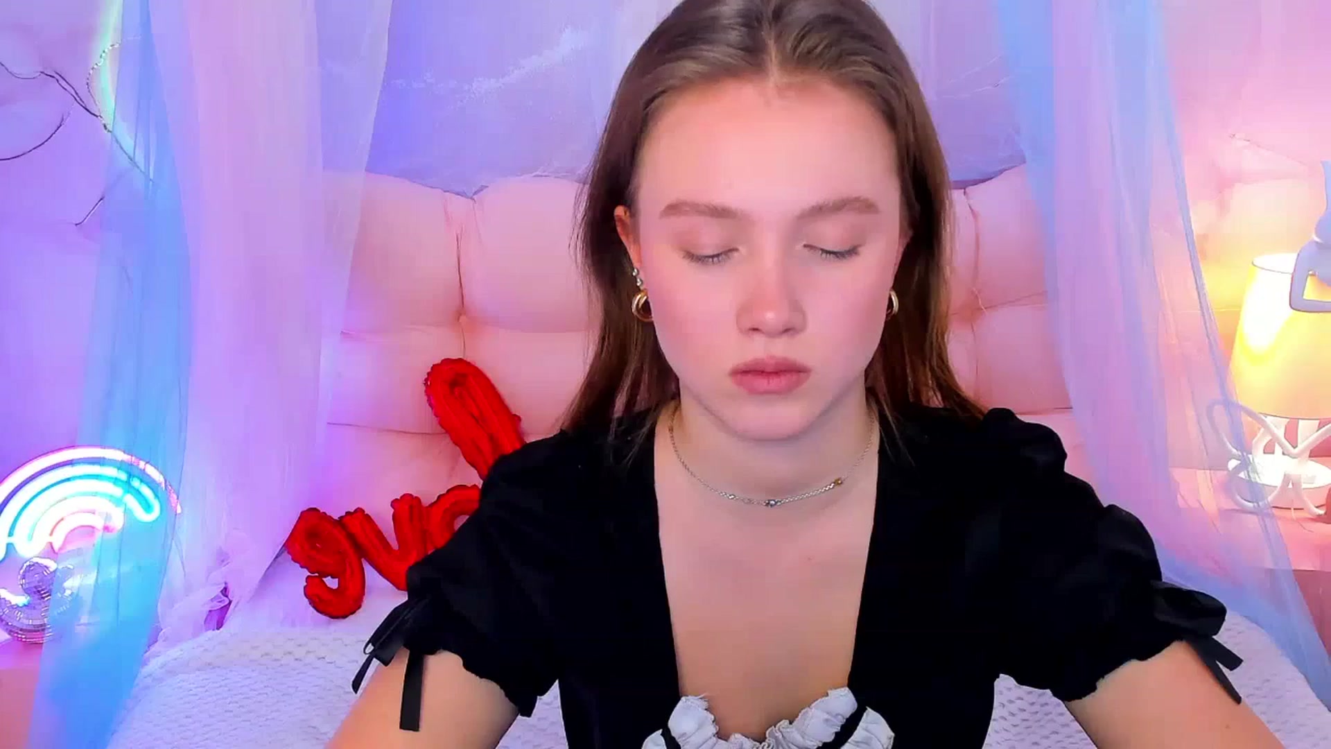 Gallery image thumbnail from Beatrizz's myfreecams stream on, 02/25/2026, 09:35 image 13 of 20