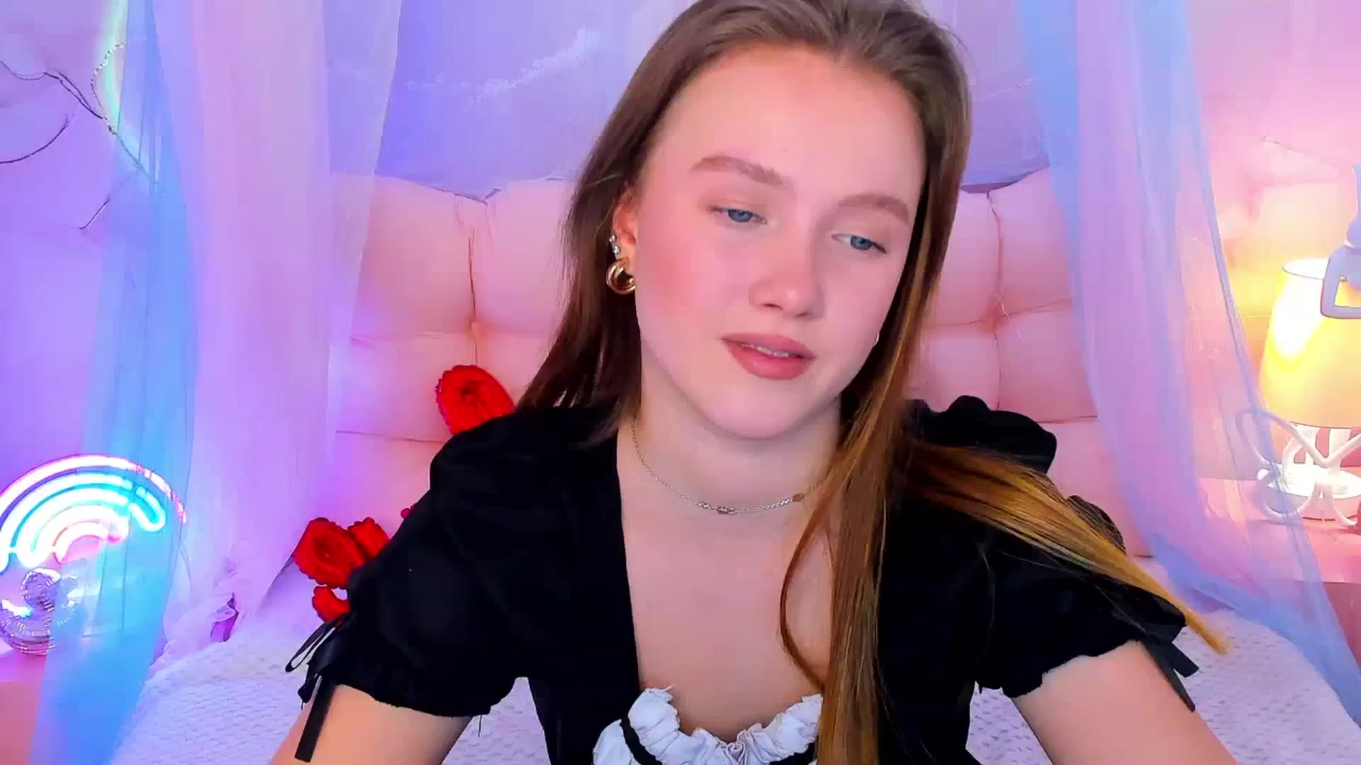 Gallery image thumbnail from Beatrizz's myfreecams stream on, 02/25/2026, 09:35 image 4 of 20