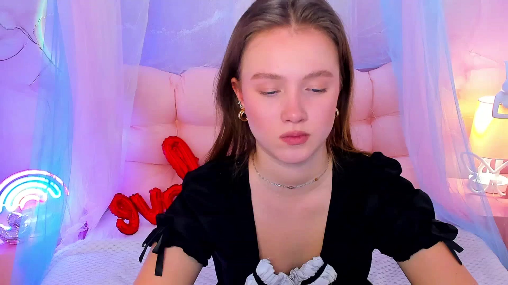 Gallery image thumbnail from Beatrizz's myfreecams stream on, 02/25/2026, 09:35 image 15 of 20
