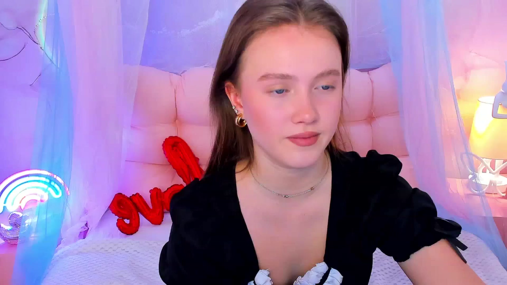 Gallery image thumbnail from Beatrizz's myfreecams stream on, 02/25/2026, 09:35 image 2 of 20
