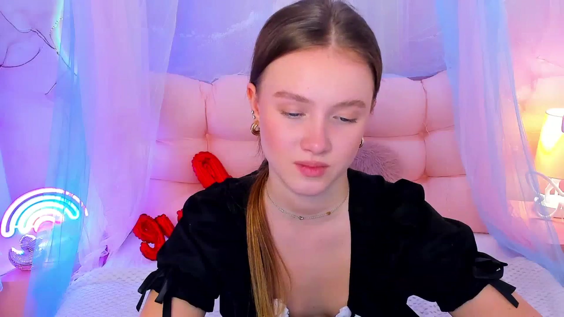Gallery image thumbnail from Beatrizz's myfreecams stream on, 02/25/2026, 11:43 image 11 of 20