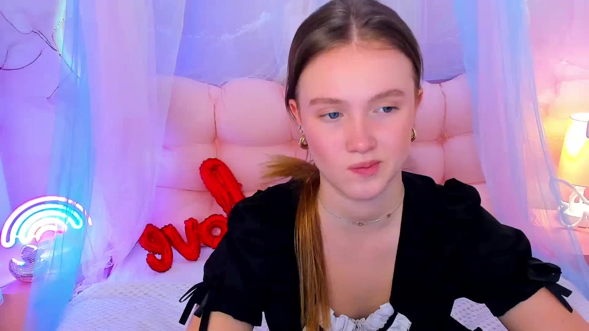 Gallery image thumbnail from Beatrizz's myfreecams stream on, 02/25/2026, 12:12 image 14 of 20