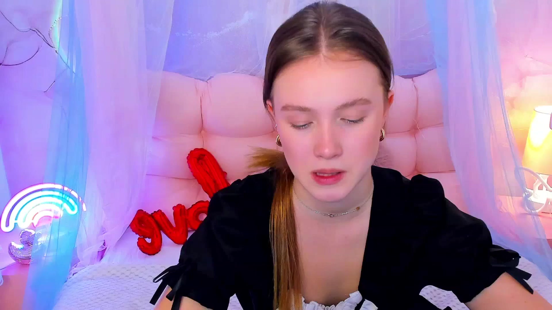 Gallery image thumbnail from Beatrizz's myfreecams stream on, 02/25/2026, 12:12 image 16 of 20