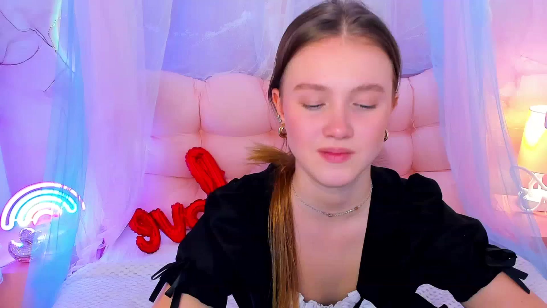 Gallery image thumbnail from Beatrizz's myfreecams stream on, 02/25/2026, 12:12 image 20 of 20