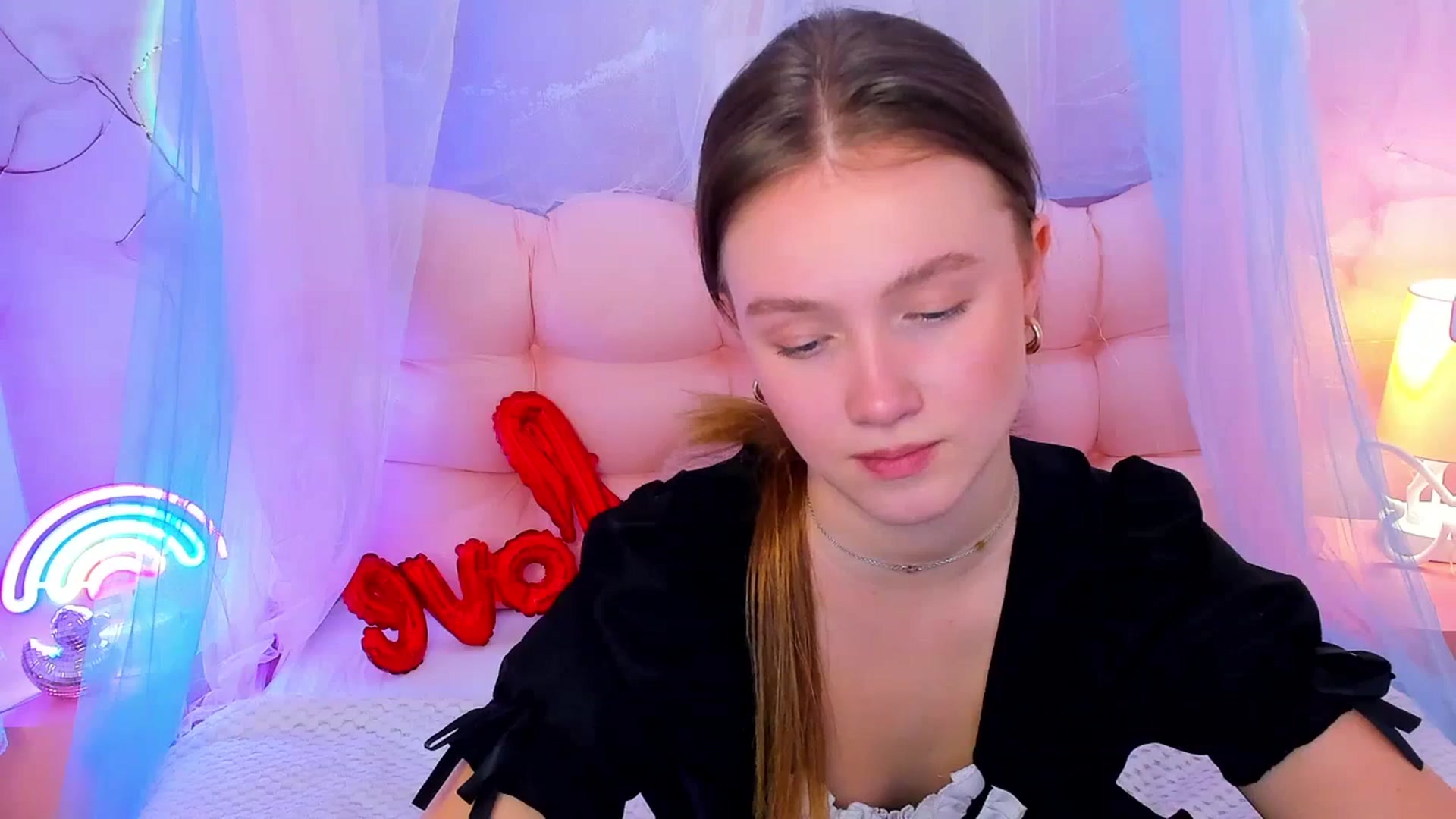 Gallery image thumbnail from Beatrizz's myfreecams stream on, 02/25/2026, 12:12 image 17 of 20