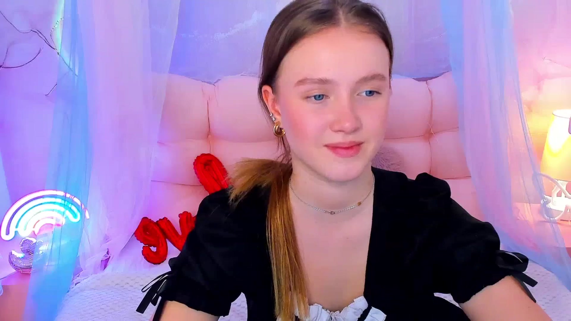 Gallery image thumbnail from Beatrizz's myfreecams stream on, 02/25/2026, 12:12 image 5 of 20