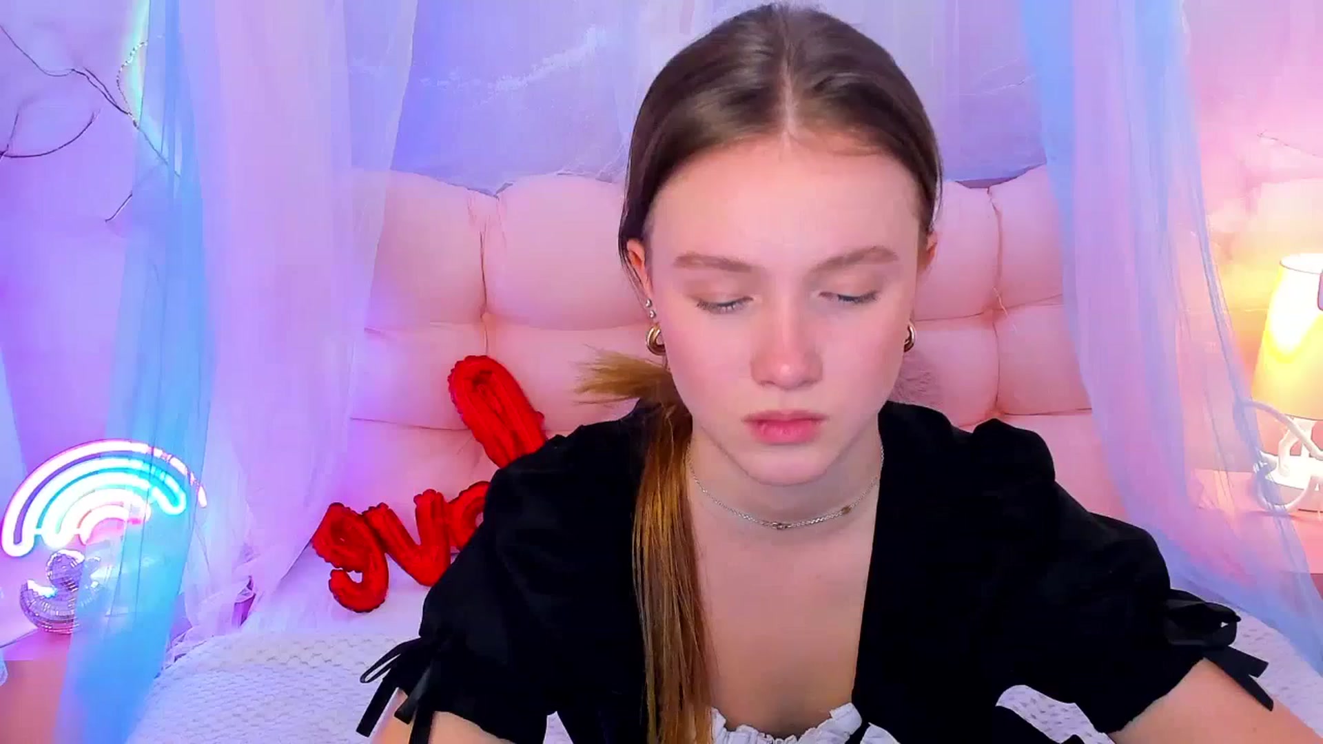Gallery image thumbnail from Beatrizz's myfreecams stream on, 02/25/2026, 12:12 image 19 of 20