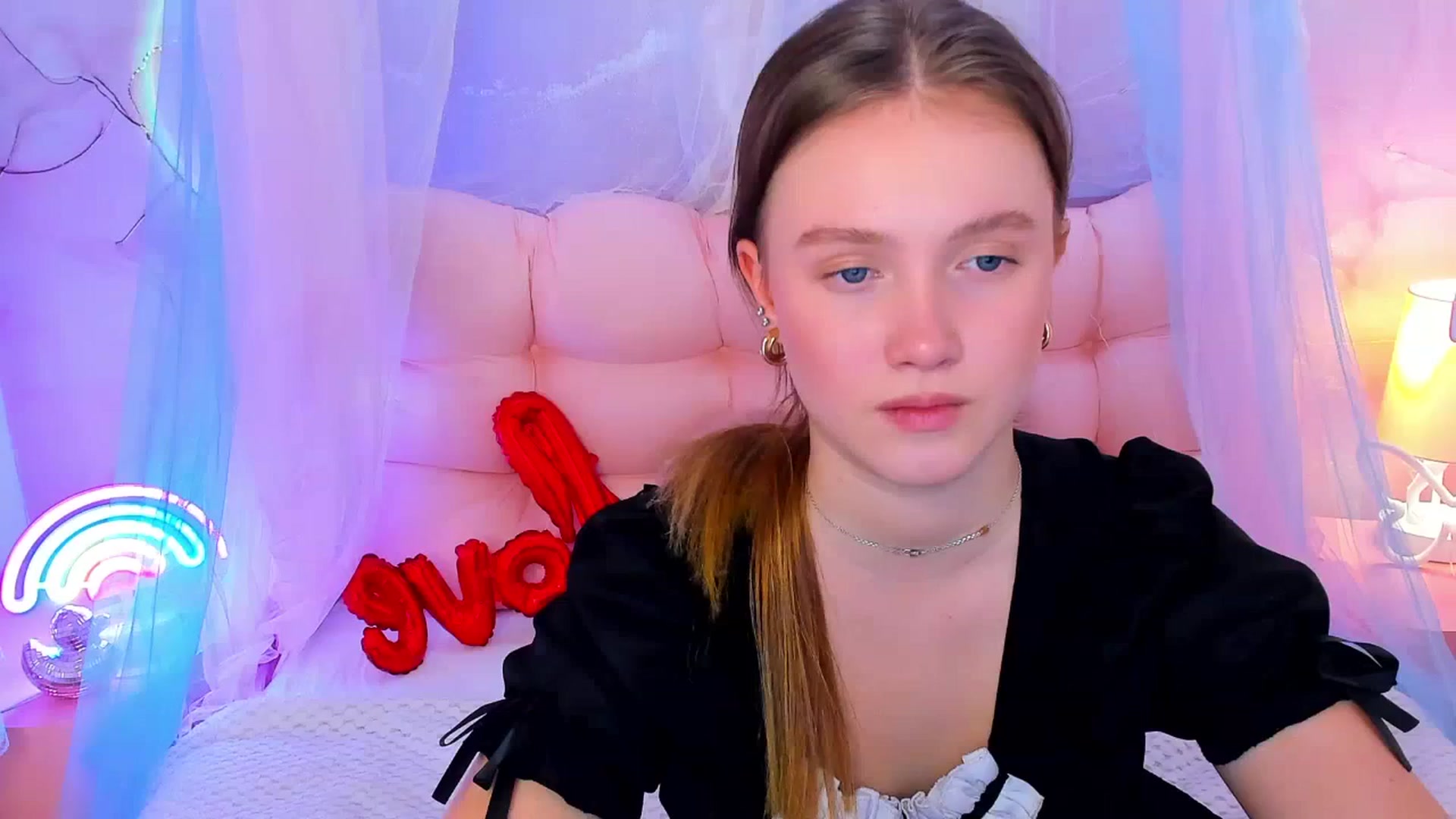 Gallery image thumbnail from Beatrizz's myfreecams stream on, 02/25/2026, 12:12 image 1 of 20