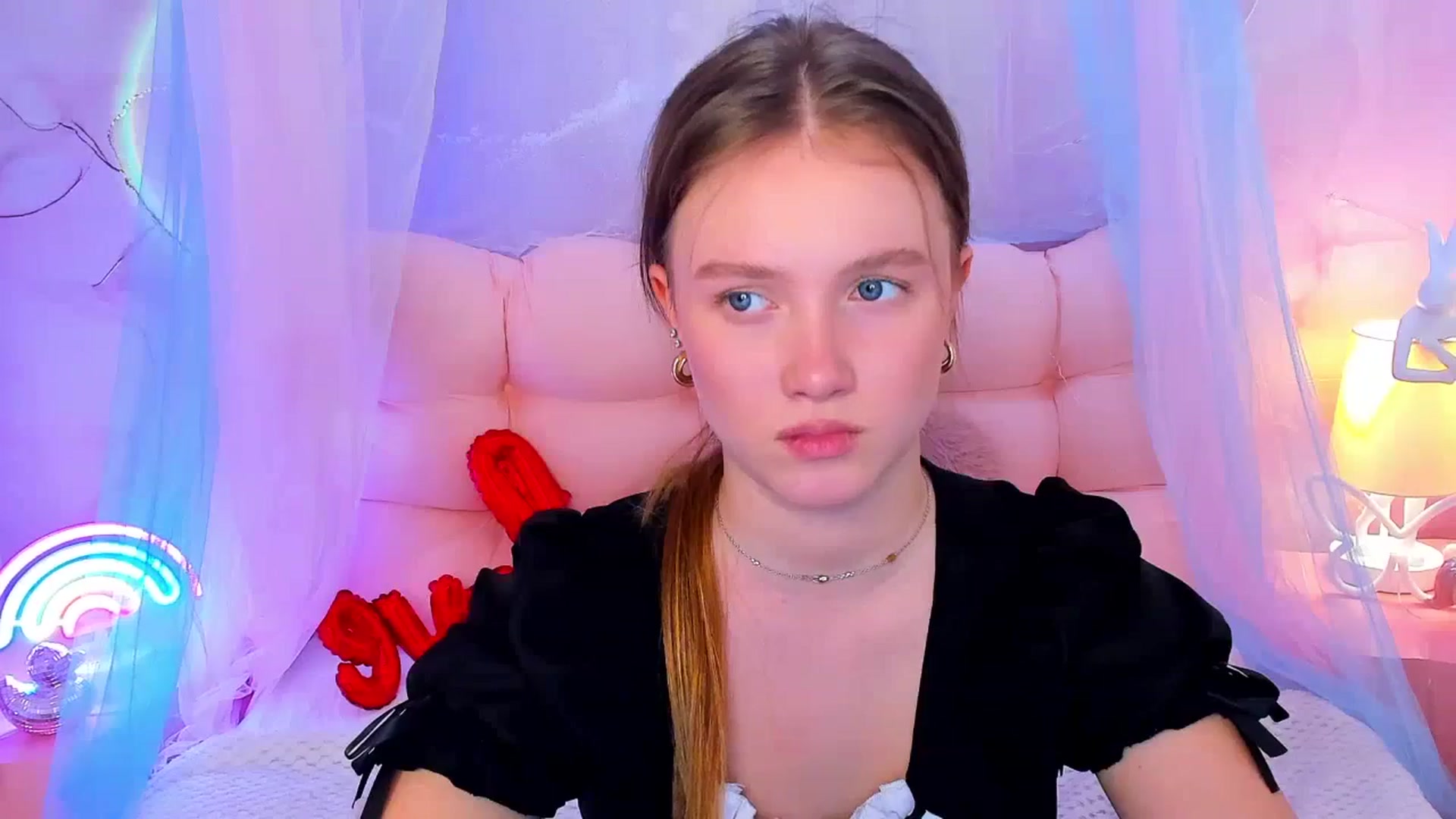 Gallery image thumbnail from Beatrizz's myfreecams stream on, 02/25/2026, 12:34 image 14 of 20