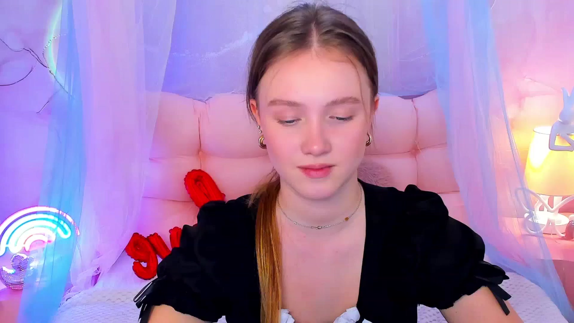 Gallery image thumbnail from Beatrizz's myfreecams stream on, 02/25/2026, 12:34 image 13 of 20