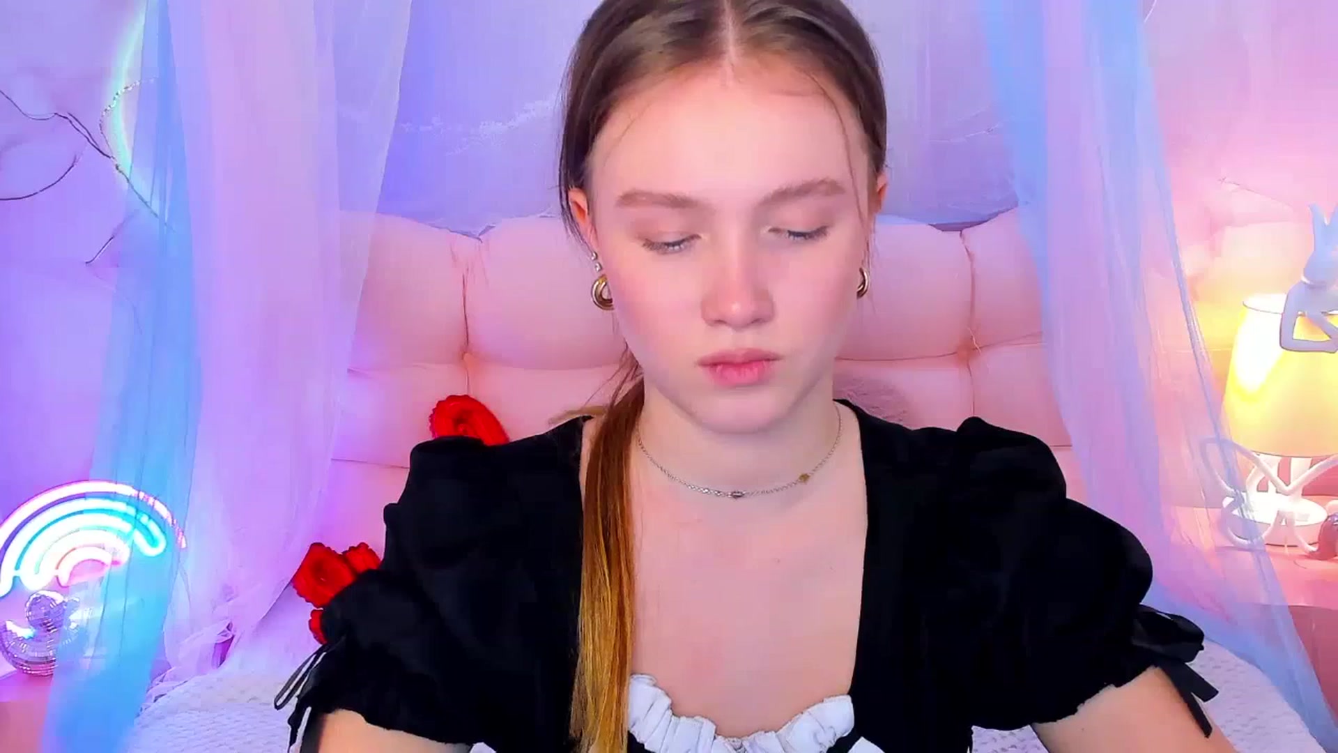 Gallery image thumbnail from Beatrizz's myfreecams stream on, 02/25/2026, 12:34 image 19 of 20