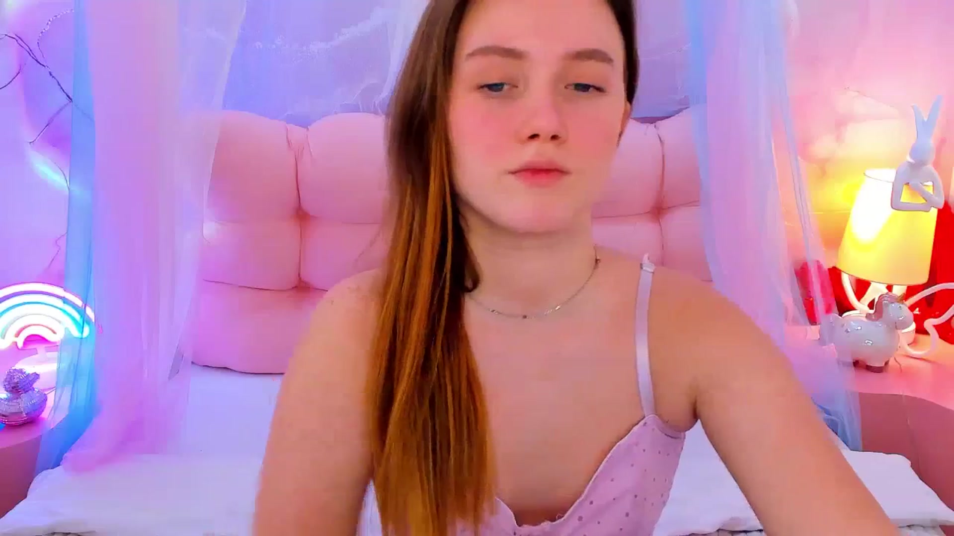 Gallery image thumbnail from Beatrizz's myfreecams stream on, 03/04/2026, 13:01 image 12 of 20