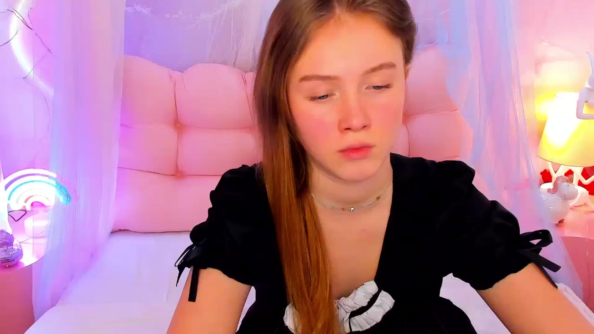 Gallery image thumbnail from Beatrizz's myfreecams stream on, 03/12/2026, 09:29 image 6 of 20