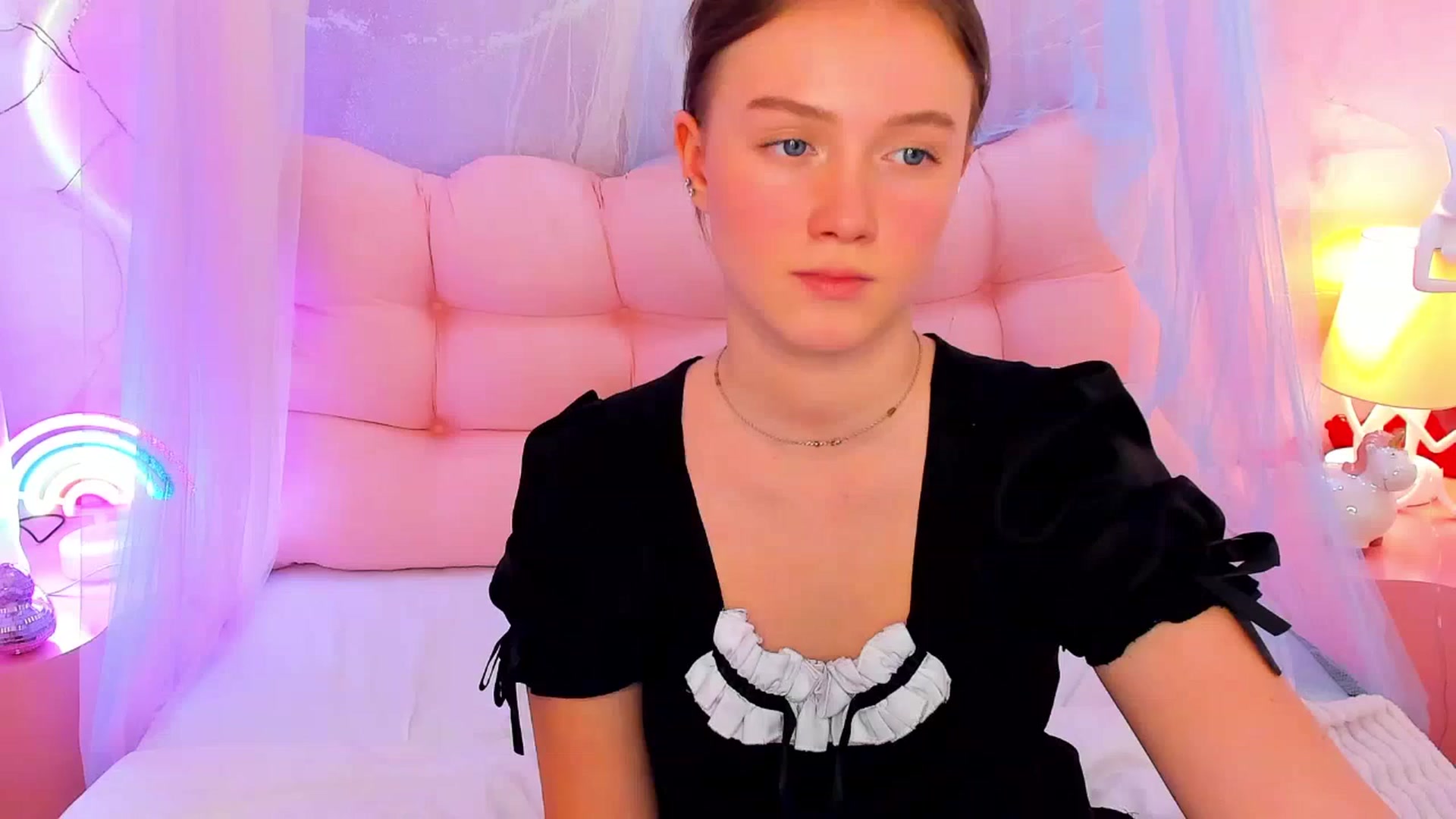 Gallery image thumbnail from Beatrizz's myfreecams stream on, 03/12/2026, 09:29 image 16 of 20