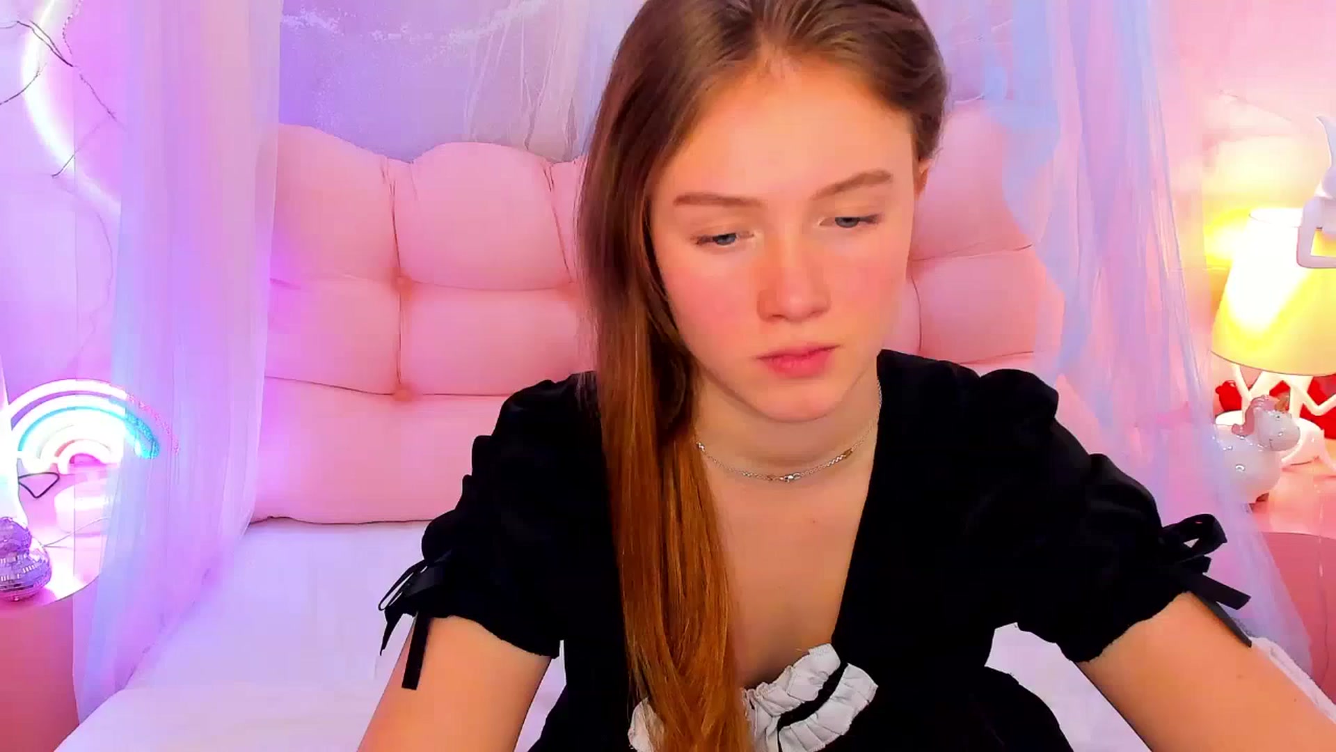 Gallery image thumbnail from Beatrizz's myfreecams stream on, 03/12/2026, 09:29 image 9 of 20