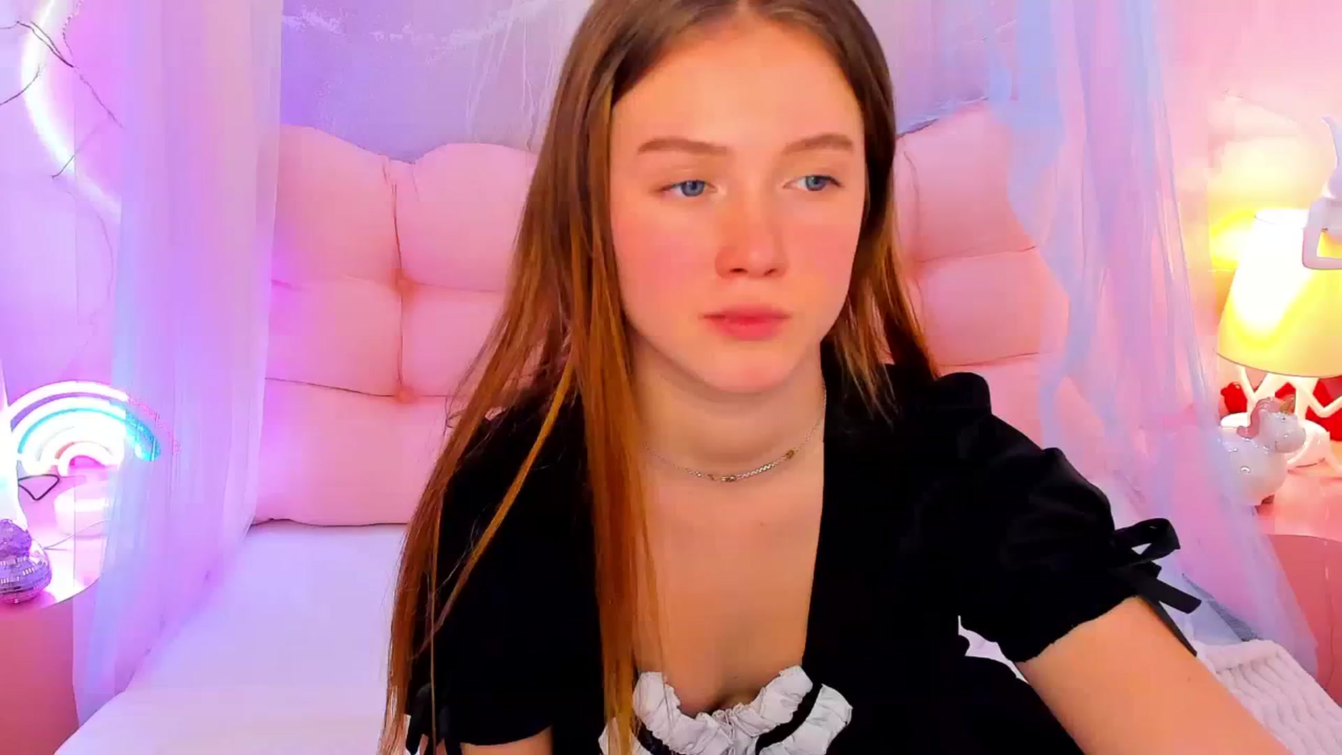 Gallery image thumbnail from Beatrizz's myfreecams stream on, 03/12/2026, 09:29 image 1 of 20