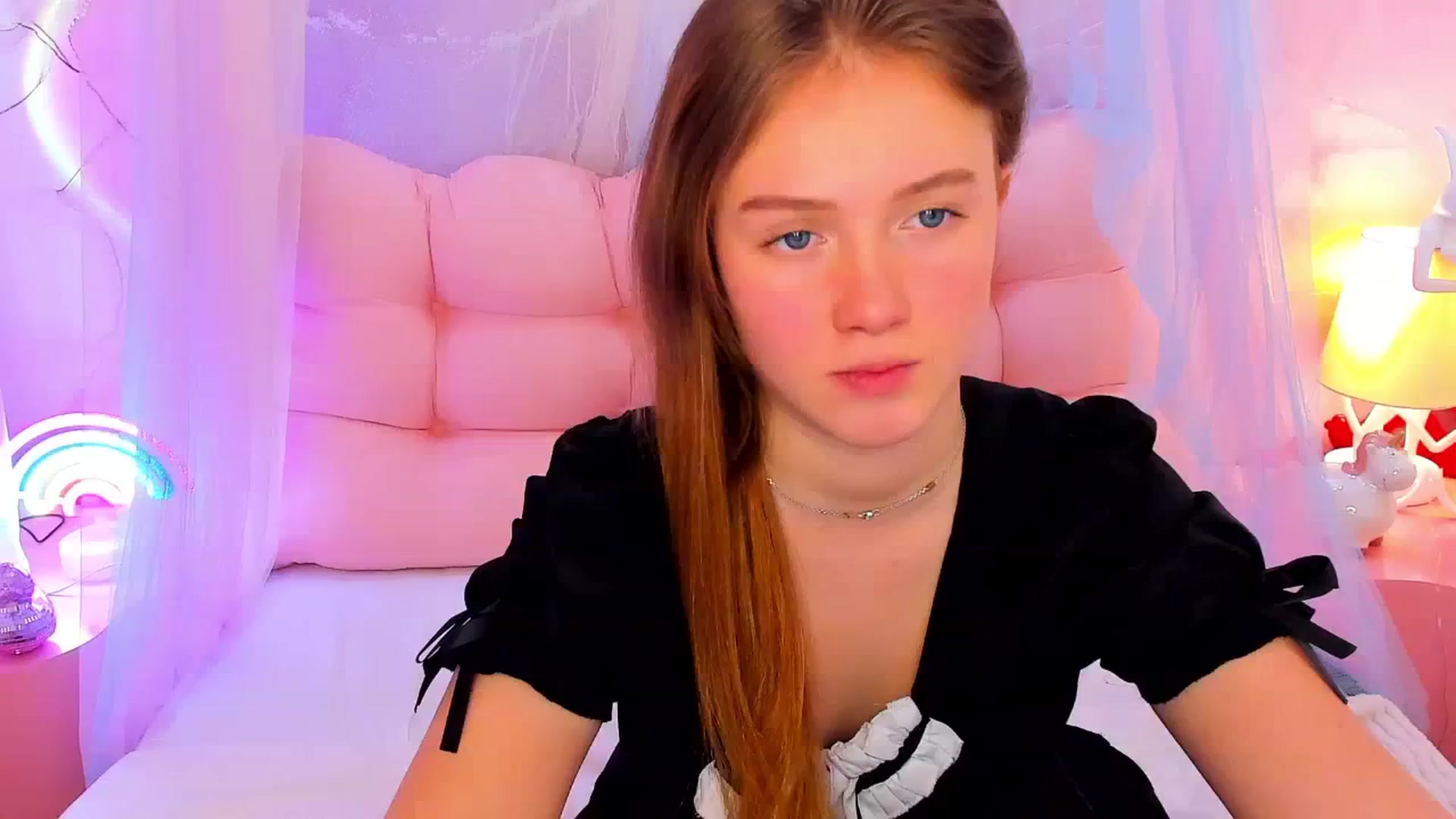 Gallery image thumbnail from Beatrizz's myfreecams stream on, 03/12/2026, 09:29 image 10 of 20