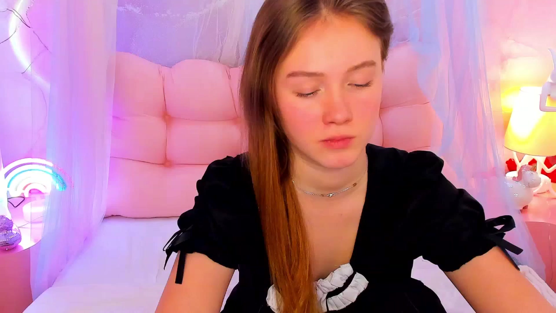 Gallery image thumbnail from Beatrizz's myfreecams stream on, 03/12/2026, 09:29 image 7 of 20
