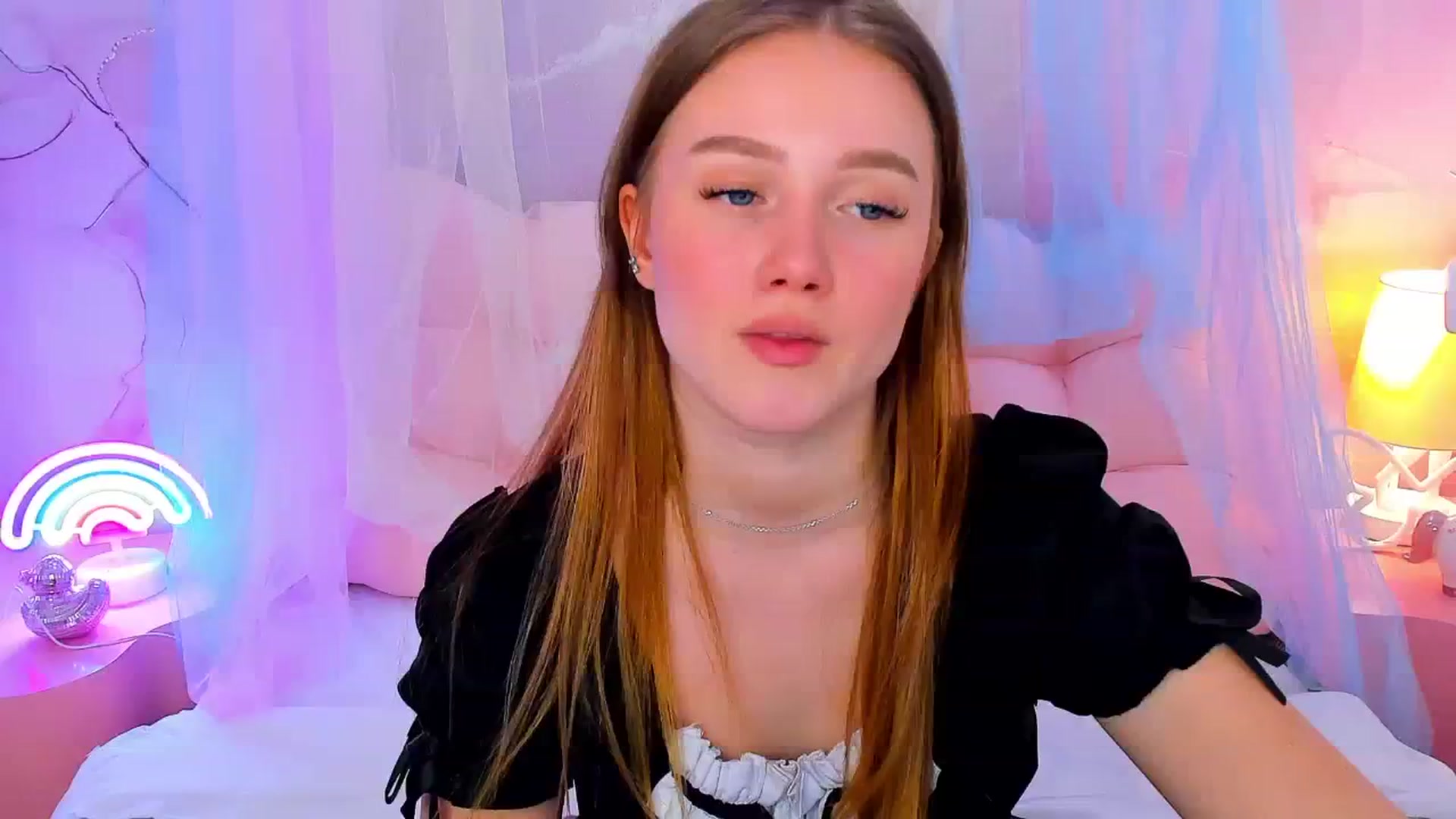 Gallery image thumbnail from Beatrizz's myfreecams stream on, 03/16/2026, 14:06 image 17 of 20