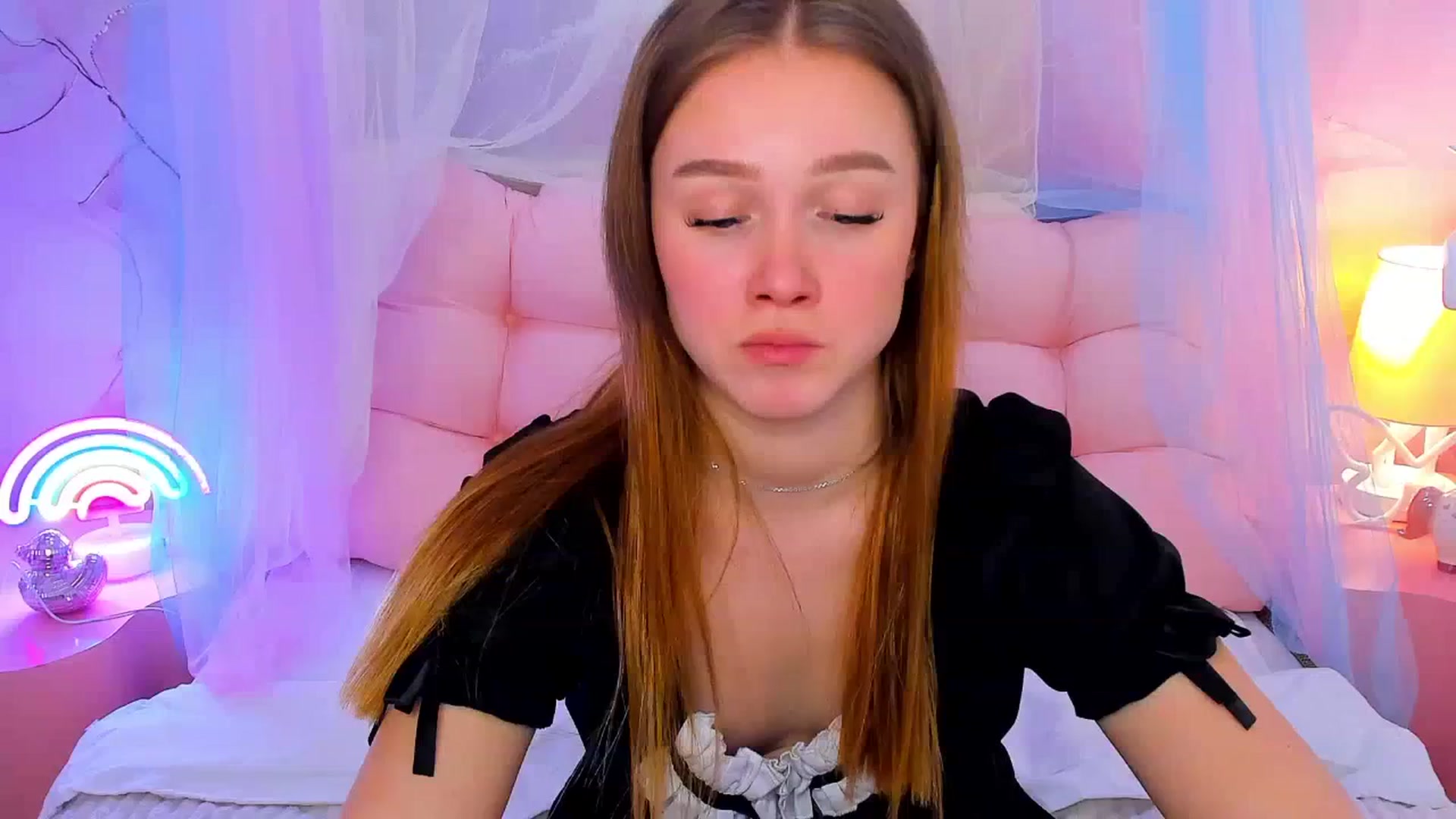 Gallery image thumbnail from Beatrizz's myfreecams stream on, 03/16/2026, 14:48 image 13 of 20