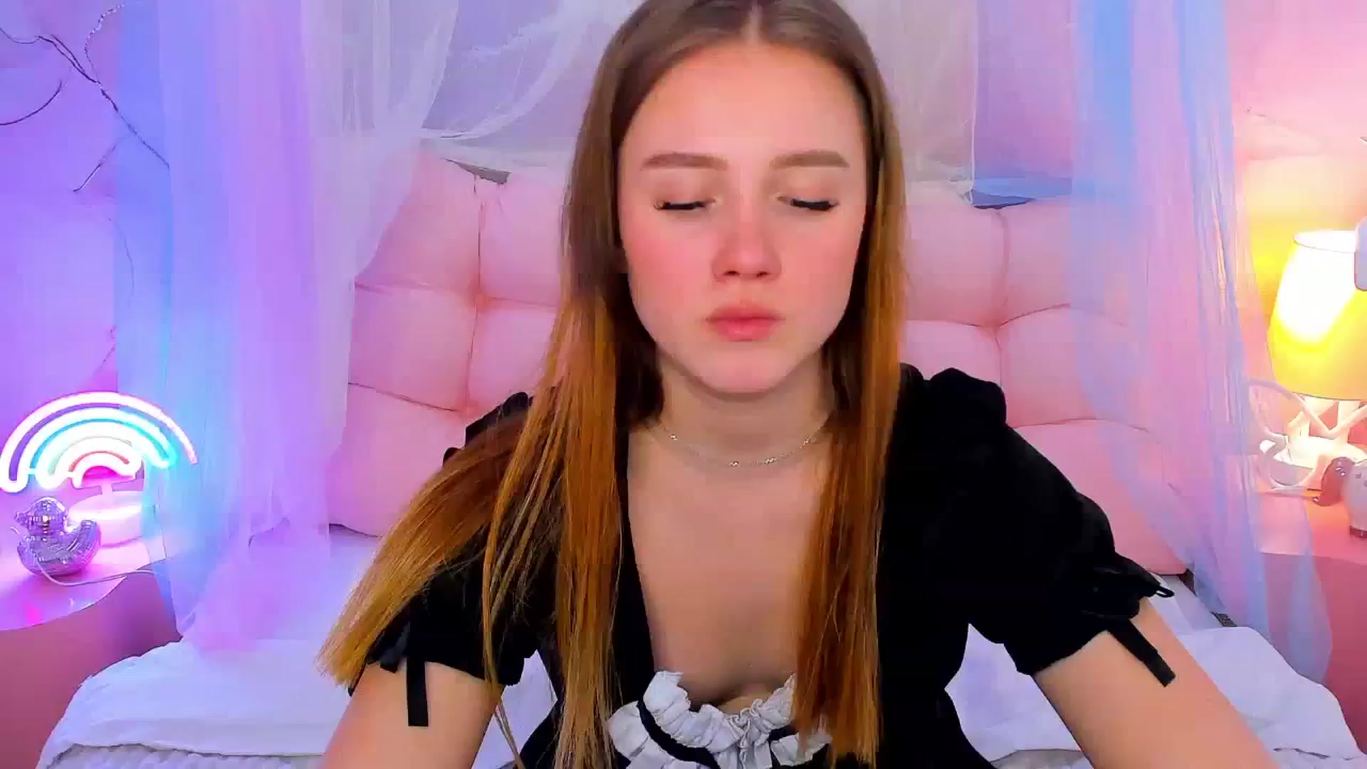 Gallery image thumbnail from Beatrizz's myfreecams stream on, 03/16/2026, 14:48 image 15 of 20