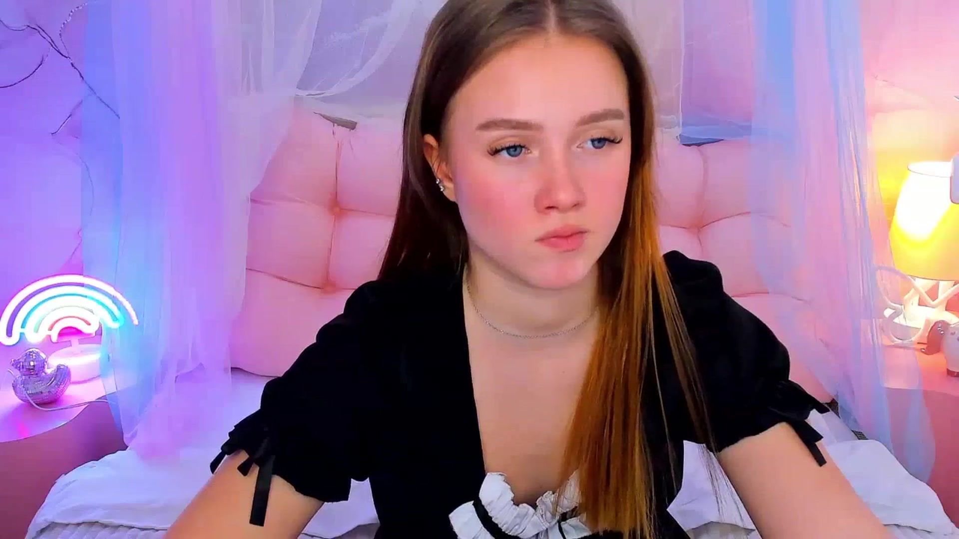 Gallery image thumbnail from Beatrizz's myfreecams stream on, 03/16/2026, 15:28 image 4 of 20