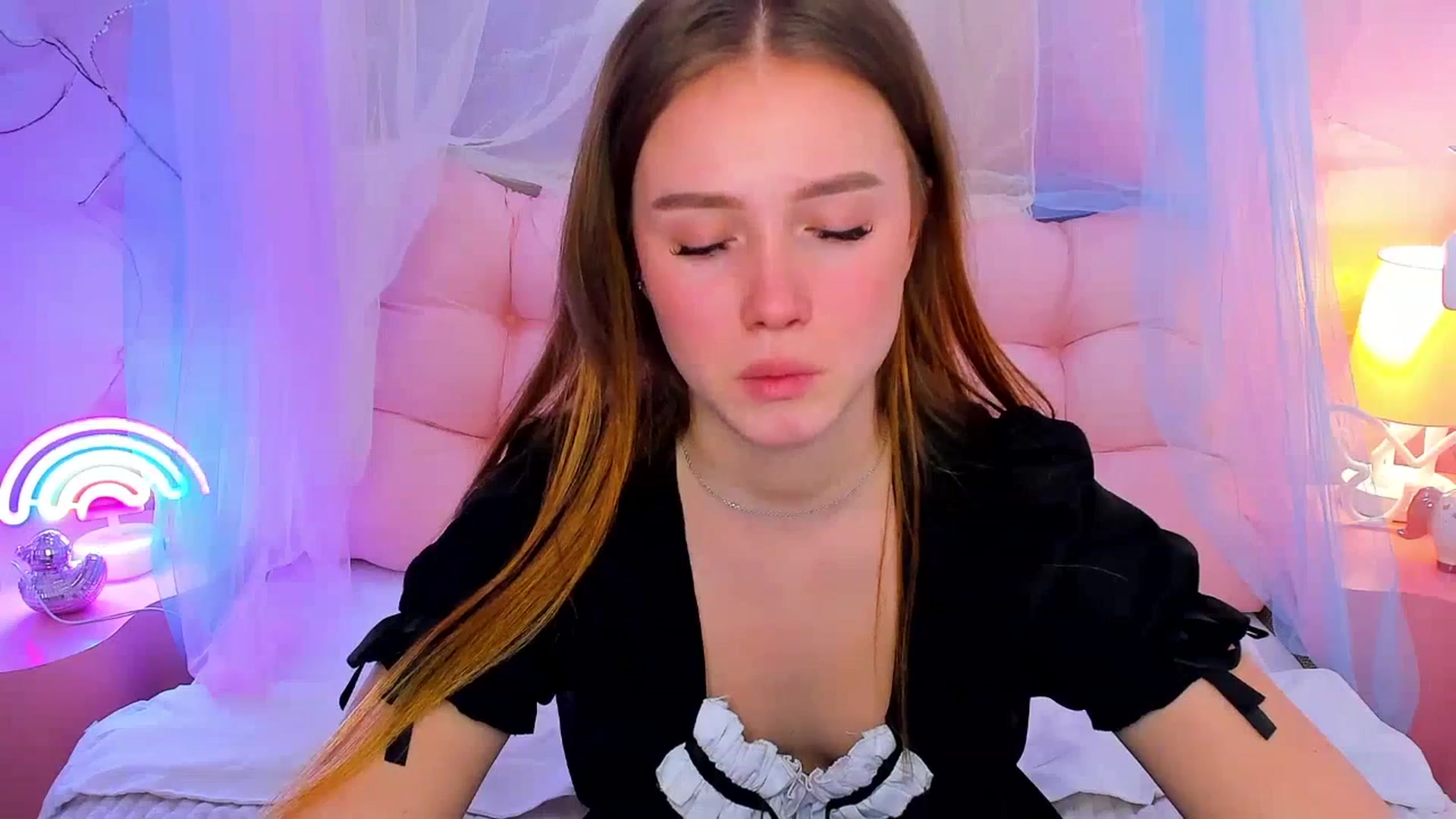Gallery image thumbnail from Beatrizz's myfreecams stream on, 03/16/2026, 15:28 image 17 of 20