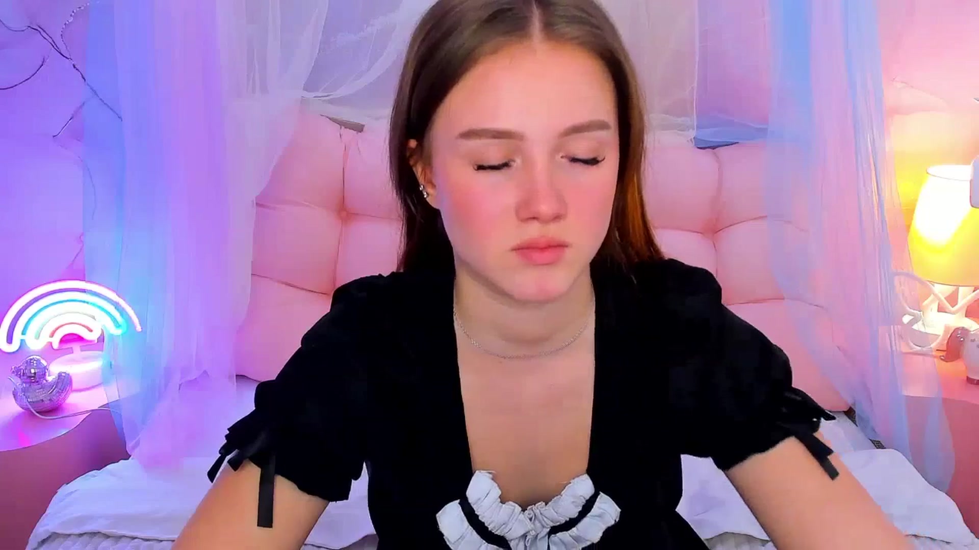 Gallery image thumbnail from Beatrizz's myfreecams stream on, 03/16/2026, 15:28 image 12 of 20