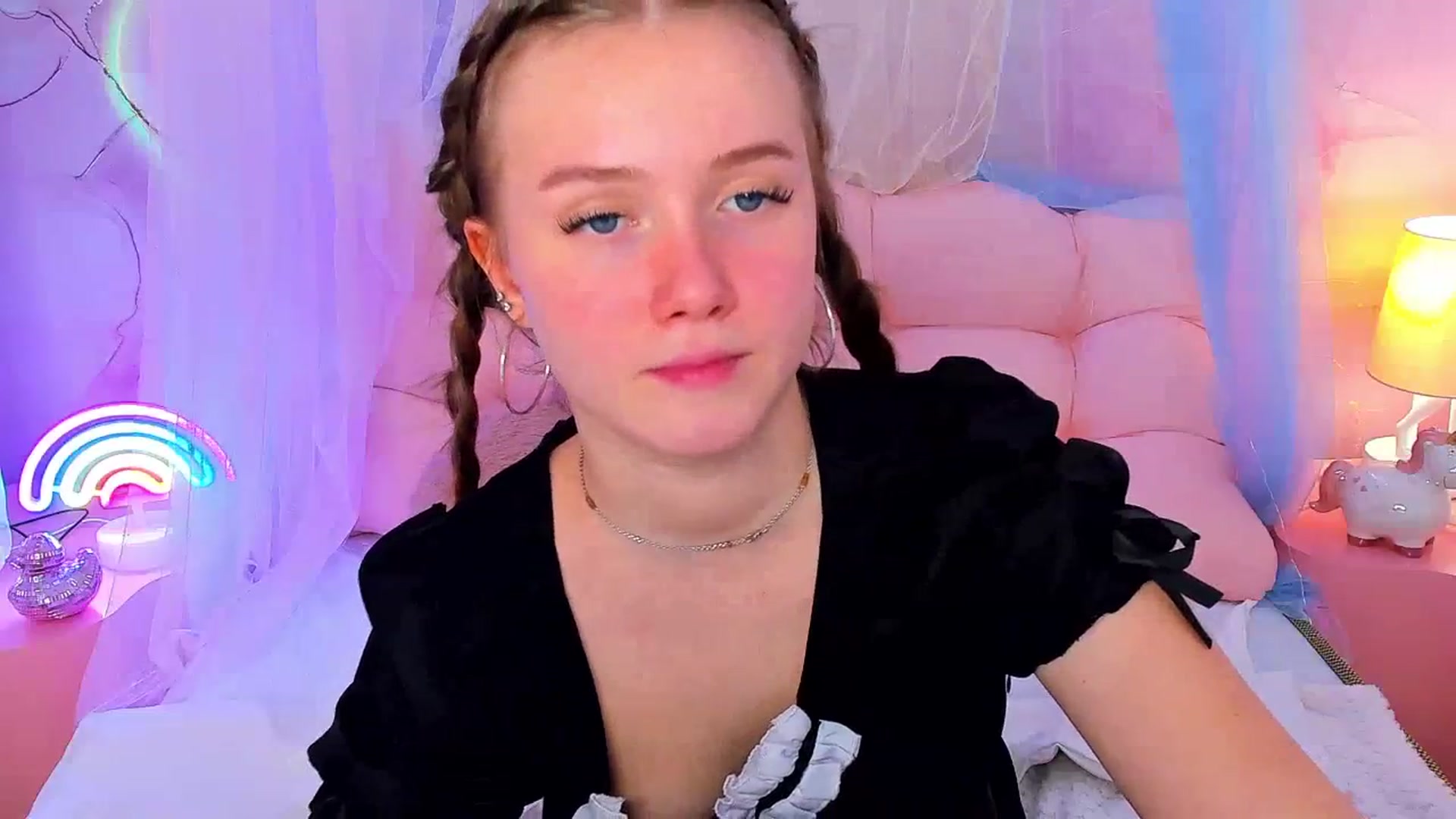 Gallery image thumbnail from Beatrizz's myfreecams stream on, 03/22/2026, 12:08 image 19 of 20