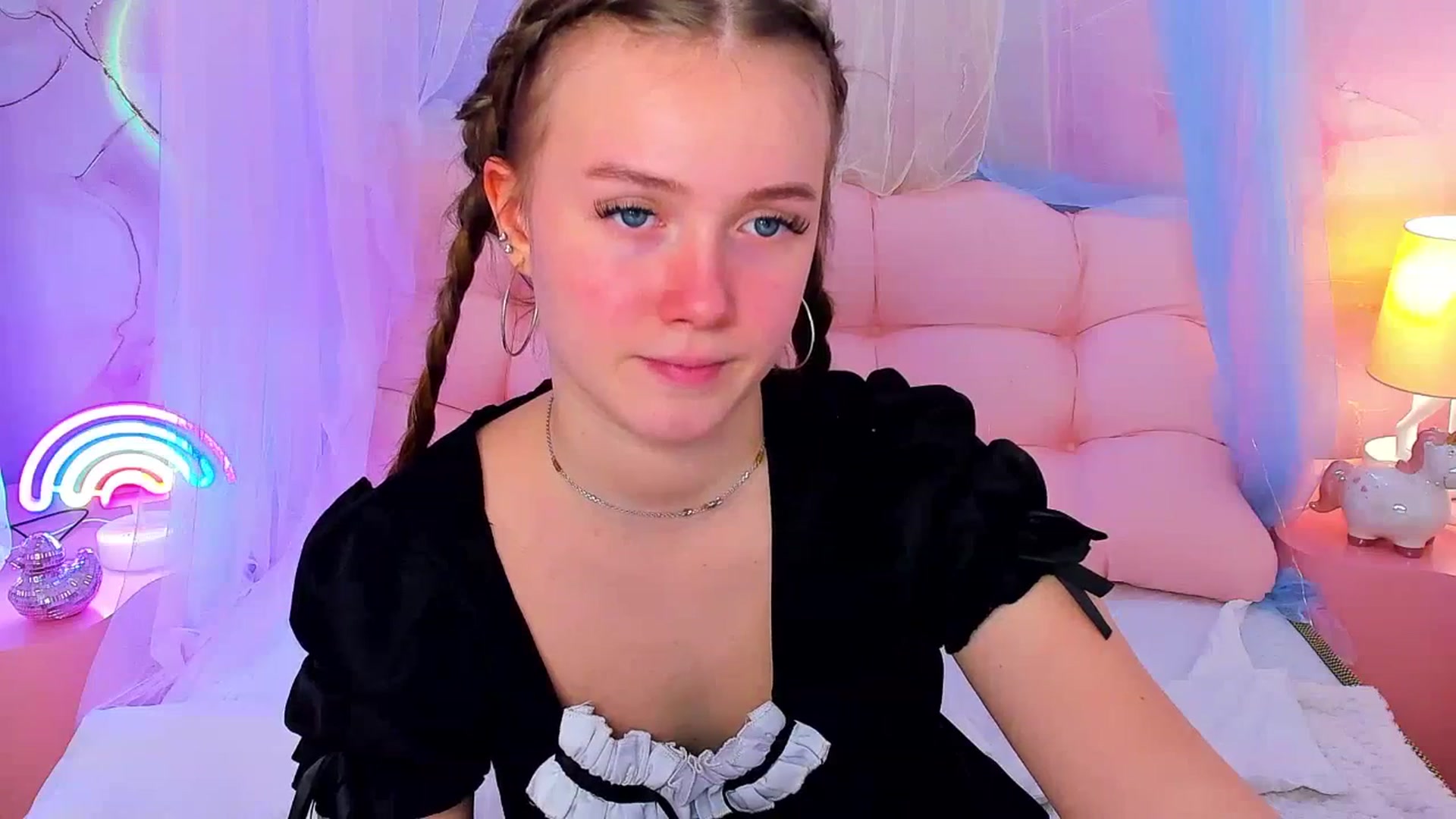 Gallery image thumbnail from Beatrizz's myfreecams stream on, 03/22/2026, 12:08 image 7 of 20