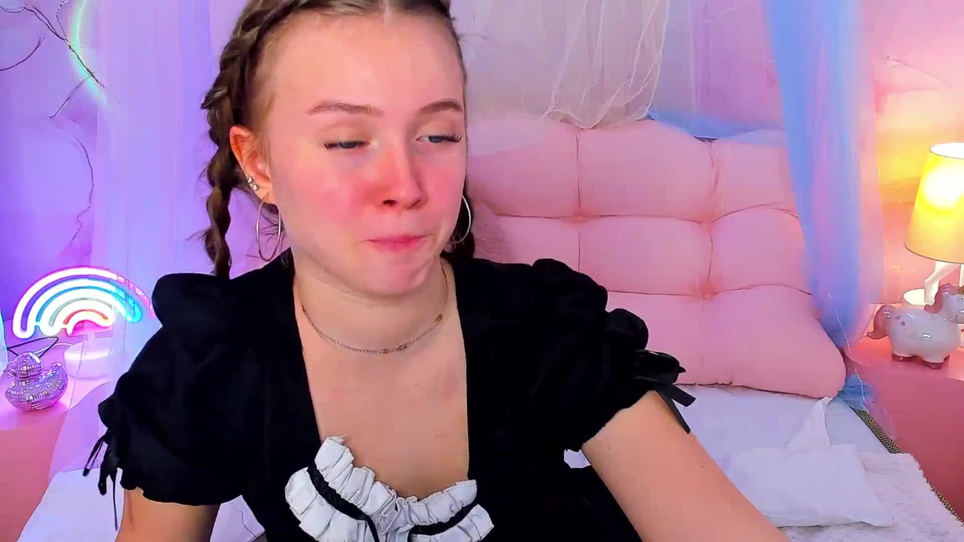 Gallery image thumbnail from Beatrizz's myfreecams stream on, 03/22/2026, 12:08 image 18 of 20
