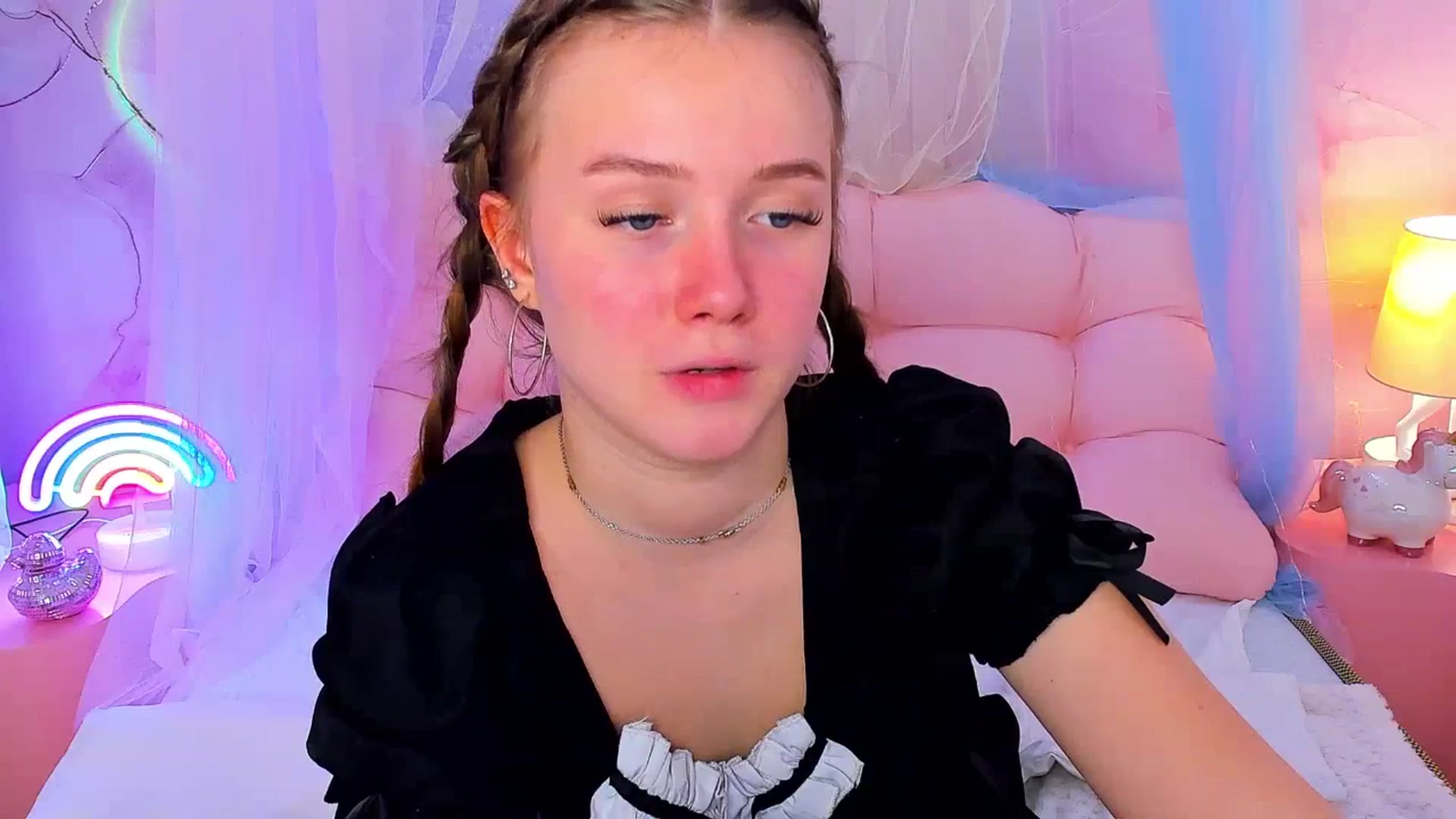 Gallery image thumbnail from Beatrizz's myfreecams stream on, 03/22/2026, 12:08 image 15 of 20