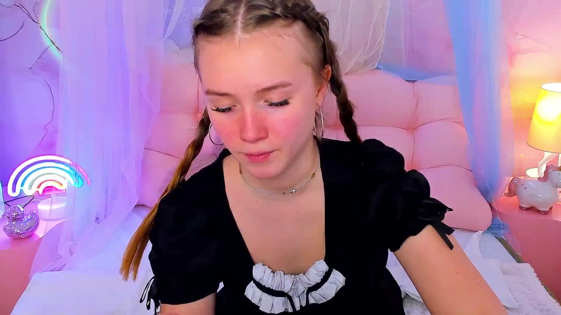 Gallery image thumbnail from Beatrizz's myfreecams stream on, 03/22/2026, 12:08 image 12 of 20