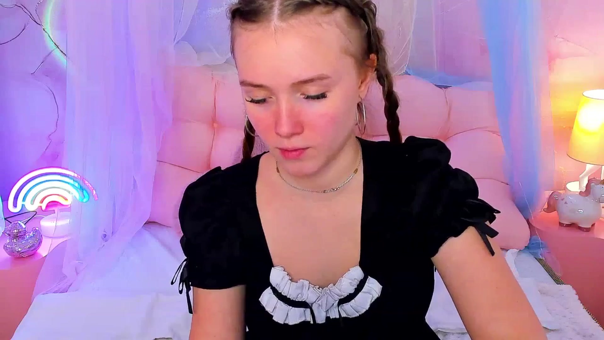 Gallery image thumbnail from Beatrizz's myfreecams stream on, 03/22/2026, 12:08 image 4 of 20