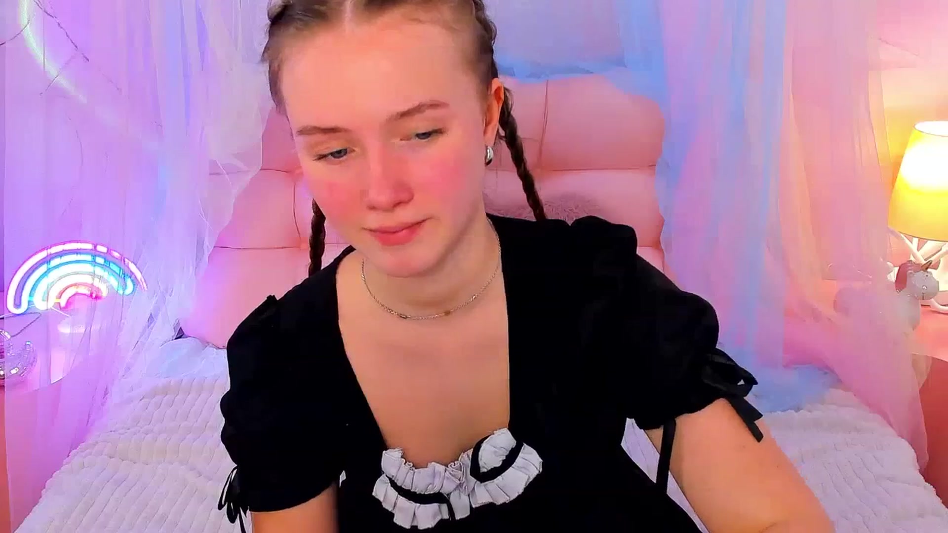 Gallery image thumbnail from Beatrizz's myfreecams stream on, 03/26/2026, 12:08 image 18 of 20