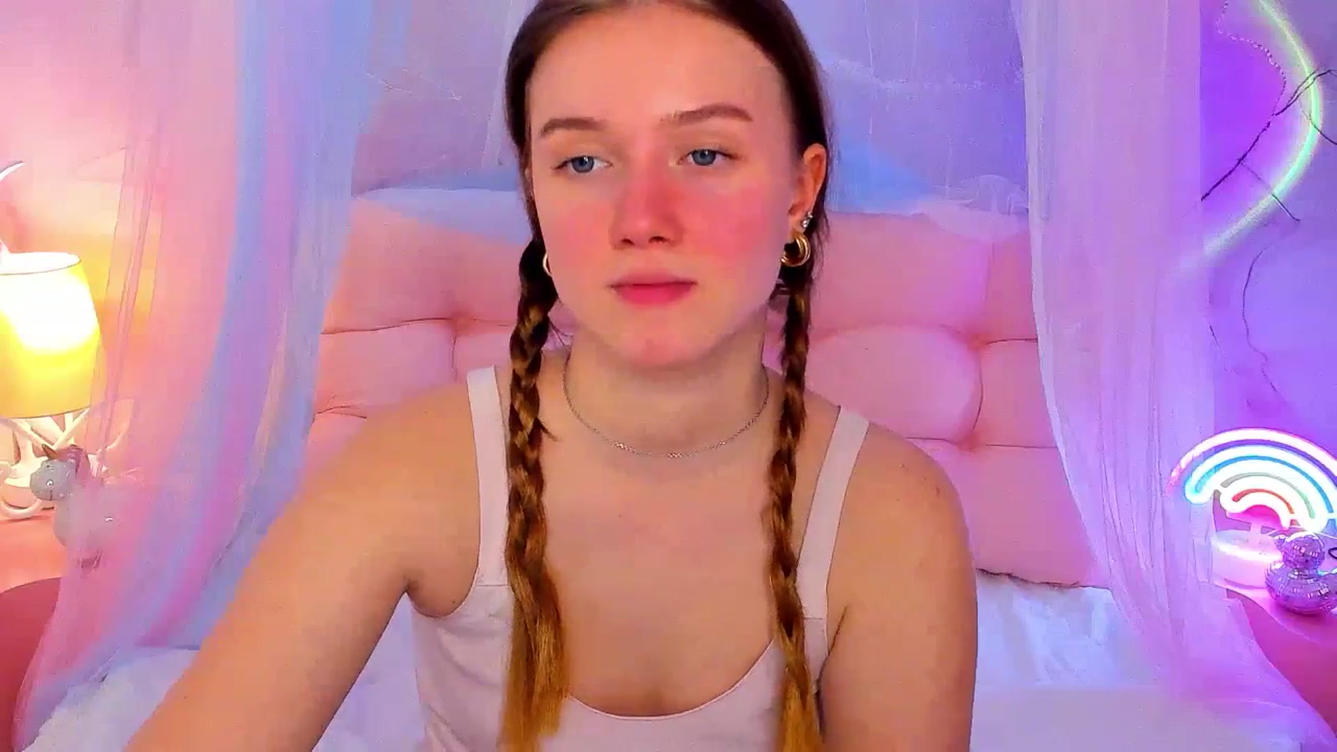 Gallery image thumbnail from Beatrizz's myfreecams stream on, 03/29/2026, 10:20 image 3 of 20