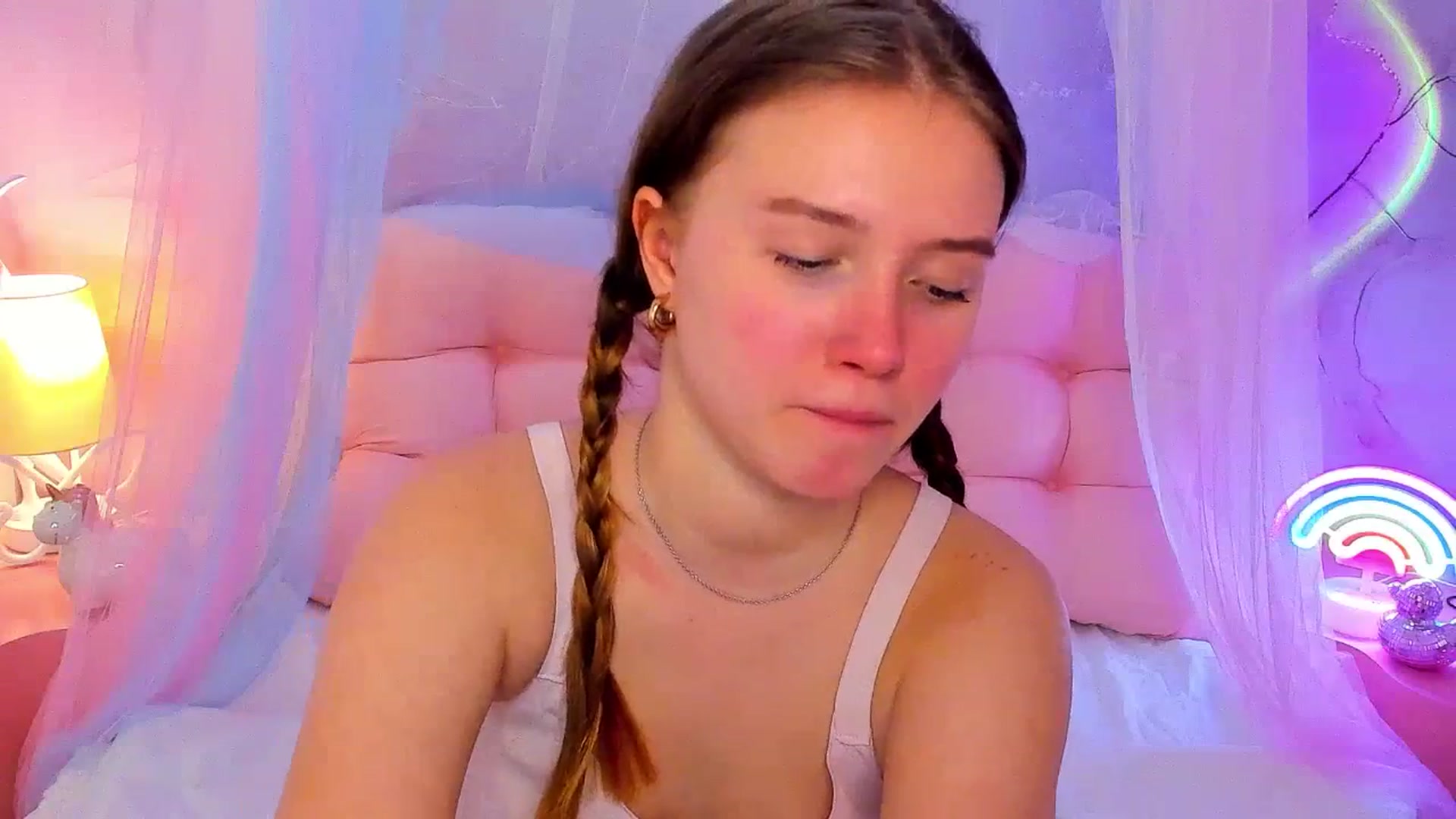 Gallery image thumbnail from Beatrizz's myfreecams stream on, 03/29/2026, 10:20 image 12 of 20