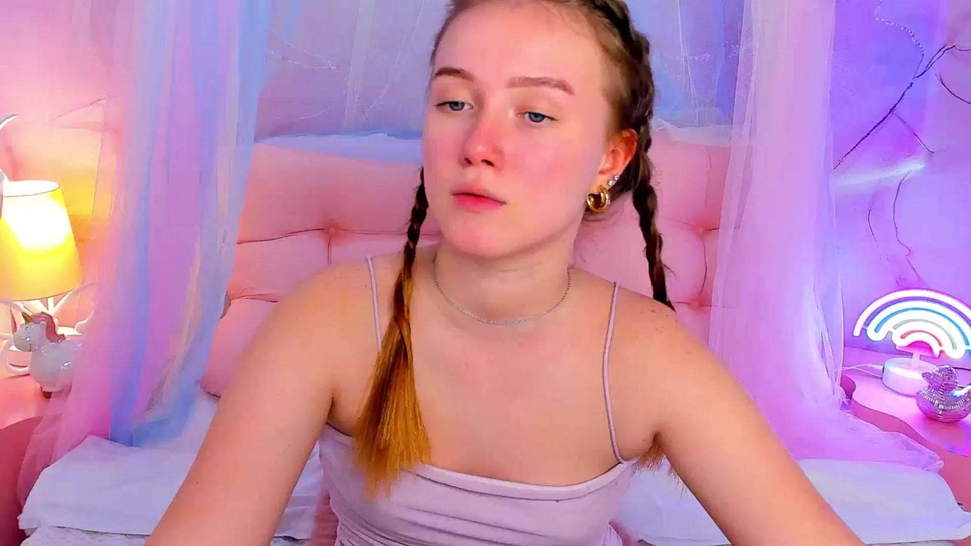 Gallery image thumbnail from Beatrizz's myfreecams stream on, 03/30/2026, 15:56 image 3 of 20