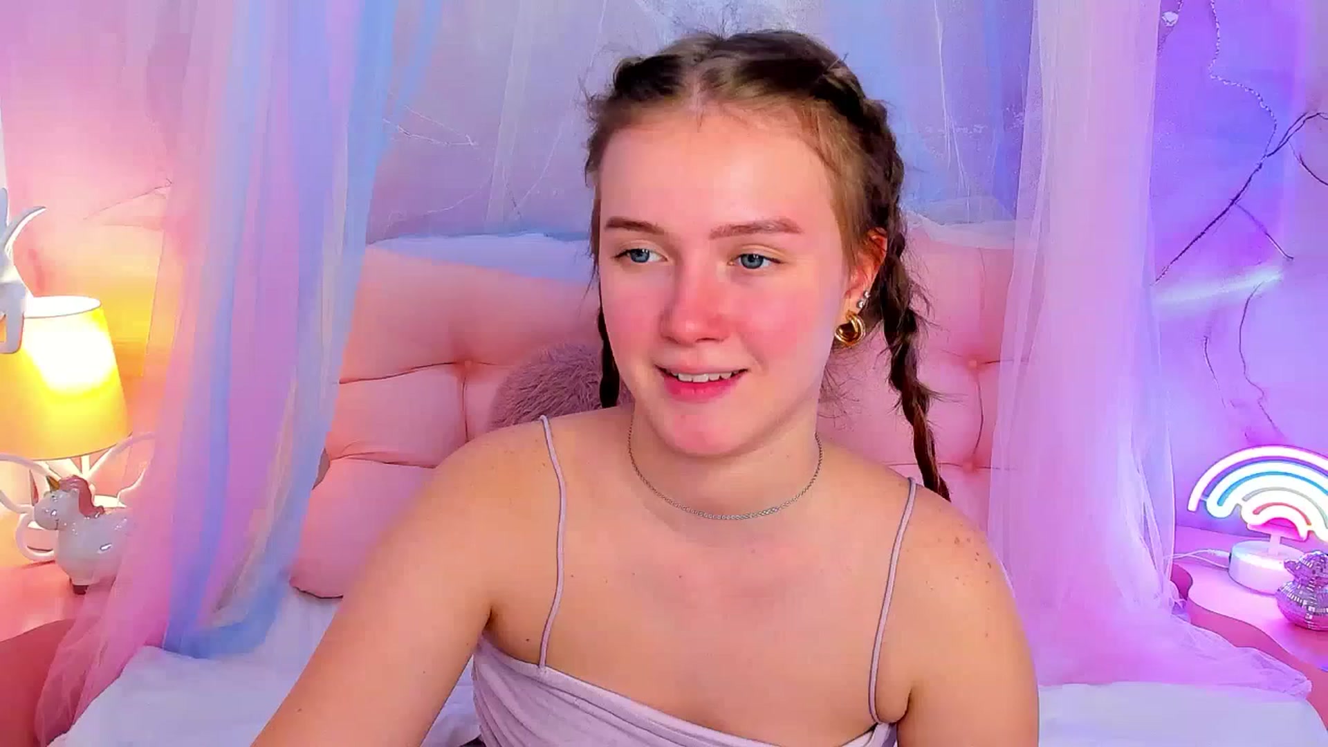Gallery image thumbnail from Beatrizz's myfreecams stream on, 03/30/2026, 16:30 image 4 of 20
