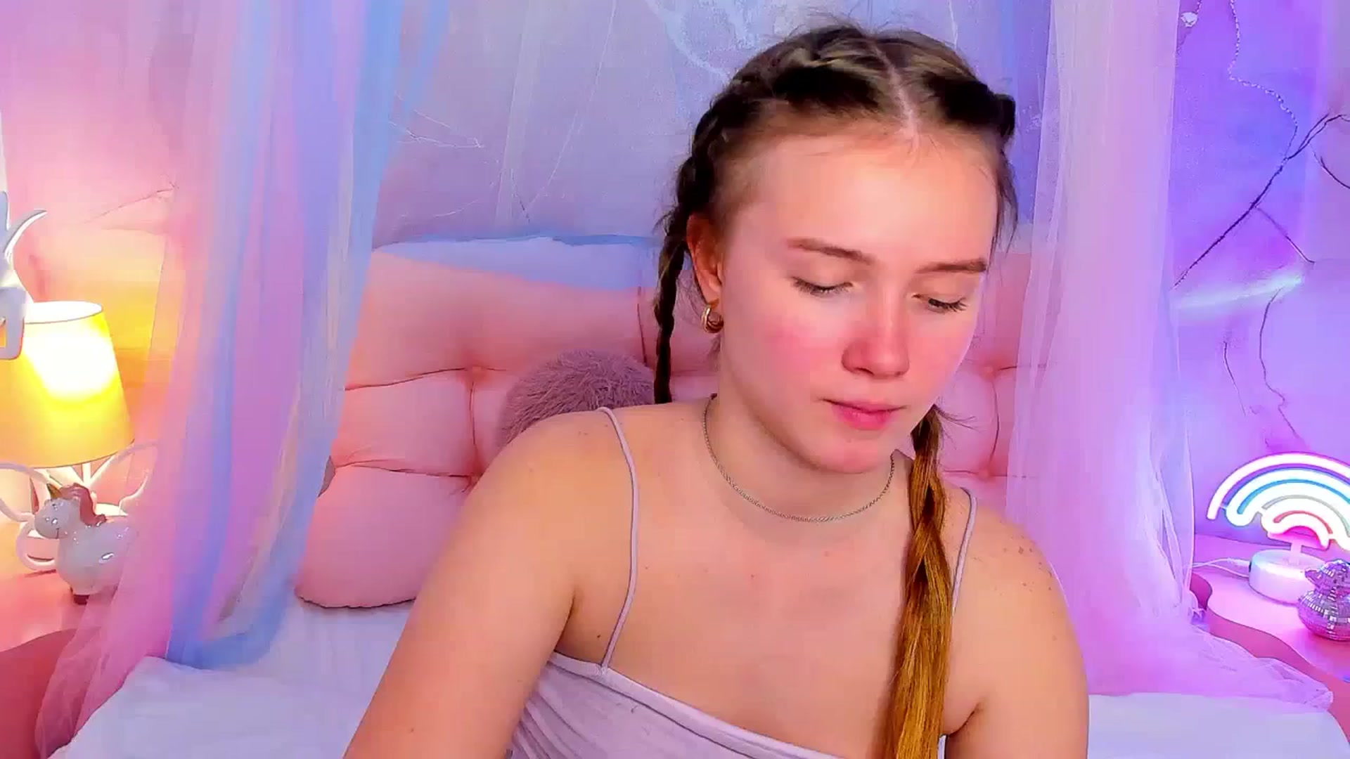 Gallery image thumbnail from Beatrizz's myfreecams stream on, 03/30/2026, 16:30 image 17 of 20
