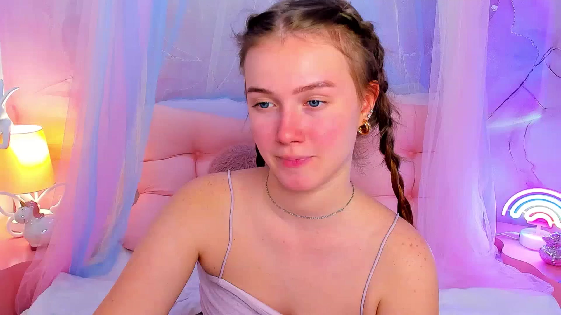 Gallery image thumbnail from Beatrizz's myfreecams stream on, 03/30/2026, 16:30 image 1 of 20