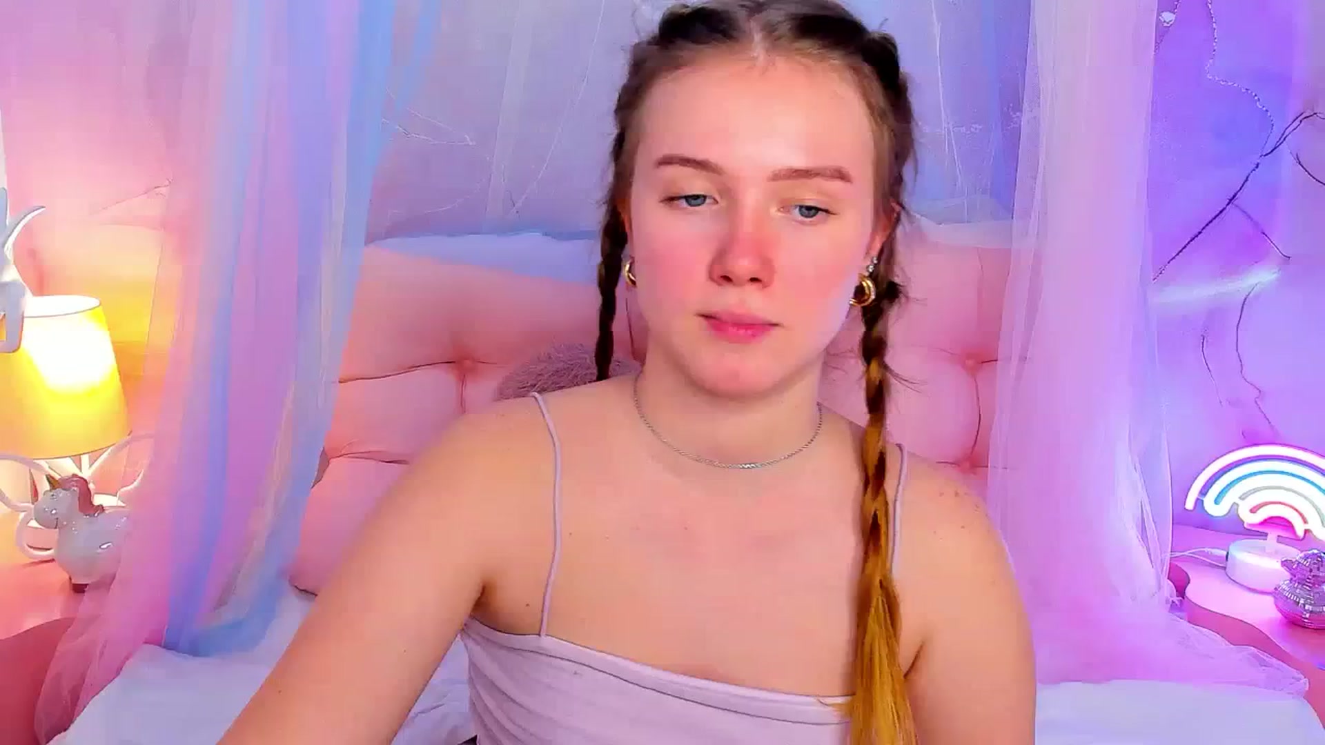 Gallery image thumbnail from Beatrizz's myfreecams stream on, 03/30/2026, 16:30 image 8 of 20