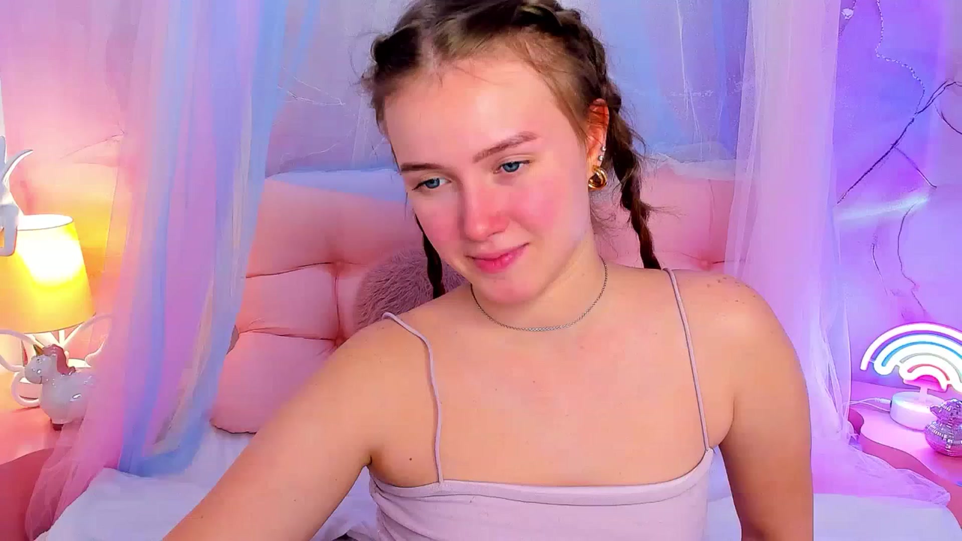 Gallery image thumbnail from Beatrizz's myfreecams stream on, 03/30/2026, 16:30 image 11 of 20