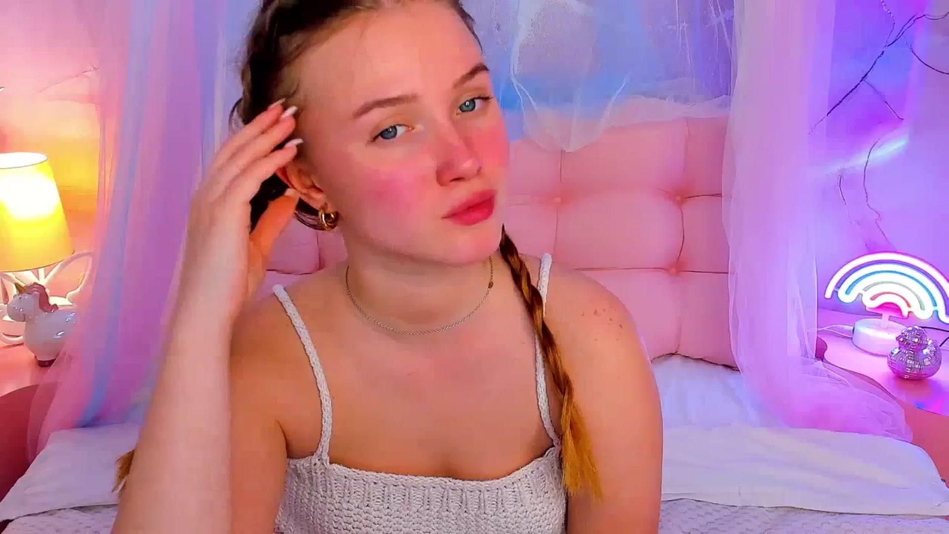 Gallery image thumbnail from Beatrizz's myfreecams stream on, 03/31/2026, 14:32 image 13 of 20