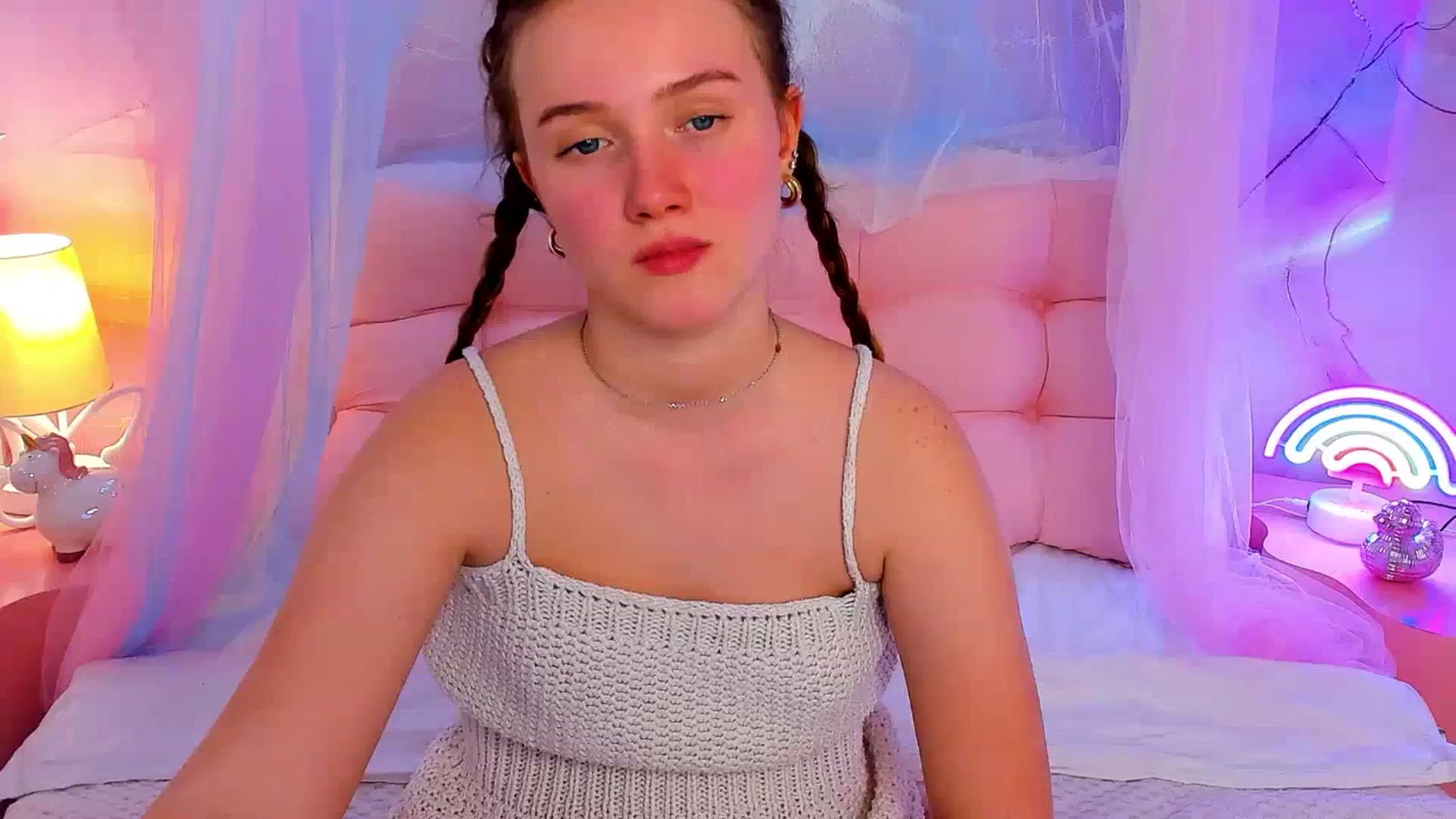 Gallery image thumbnail from Beatrizz's myfreecams stream on, 03/31/2026, 14:32 image 18 of 20