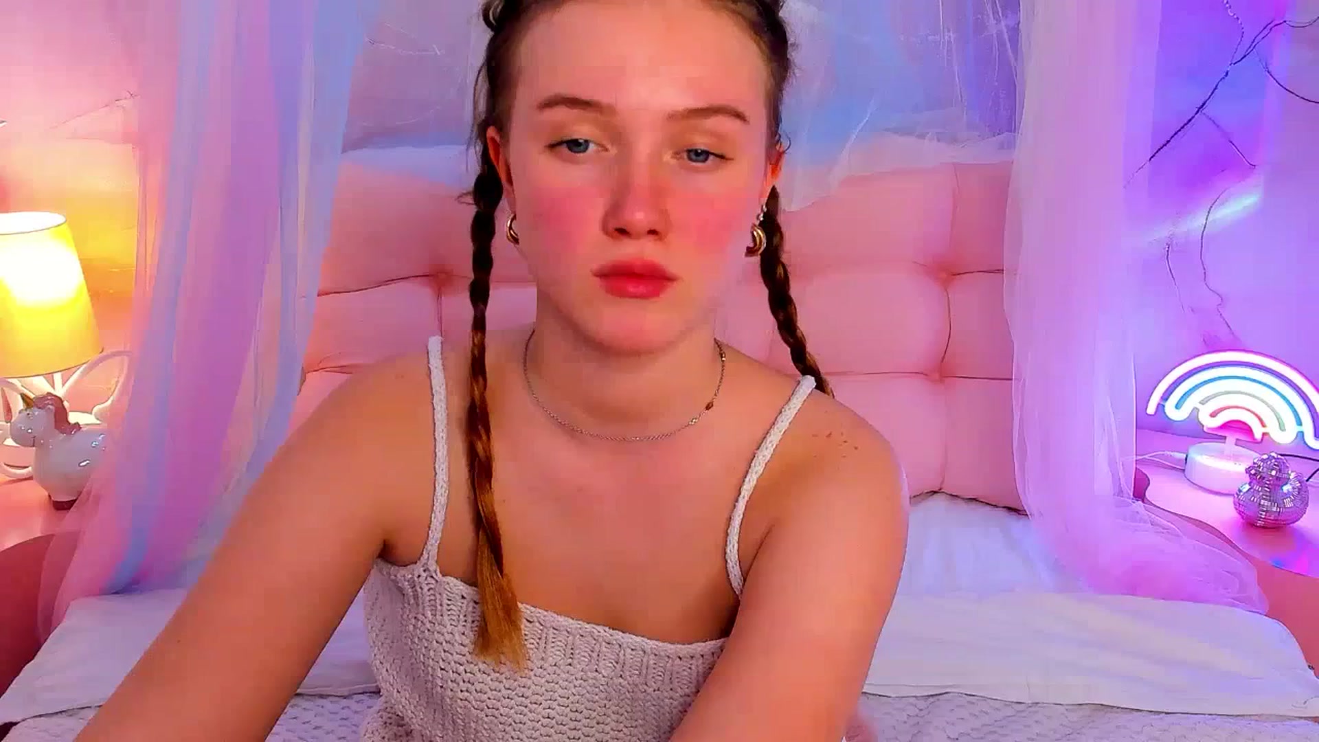 Gallery image thumbnail from Beatrizz's myfreecams stream on, 03/31/2026, 14:32 image 8 of 20