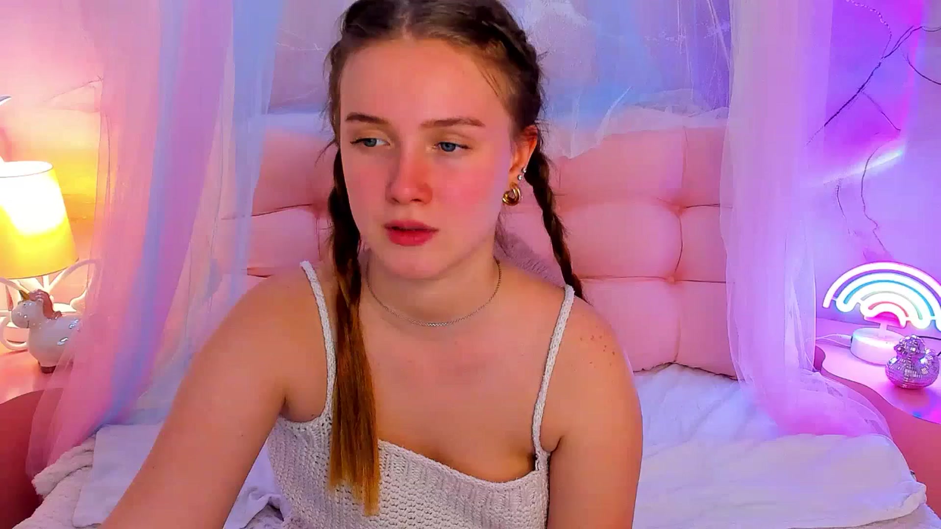 Gallery image thumbnail from Beatrizz's myfreecams stream on, 03/31/2026, 16:10 image 19 of 20